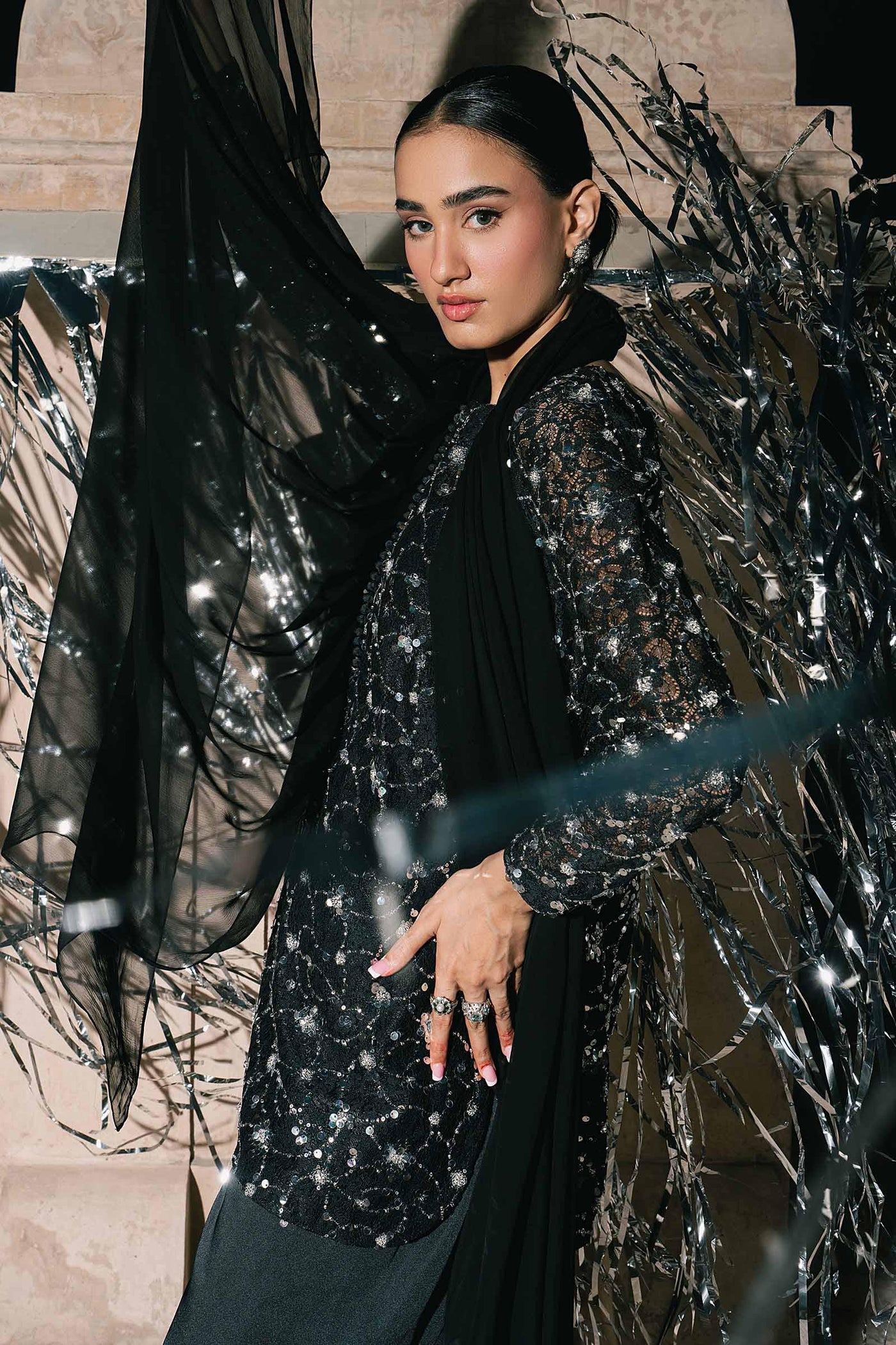 https://cdn.shopify.com/s/files/1/0620/8788/9062/files/SFEA2601BlackCloseup_E.jpg?v=1778592748