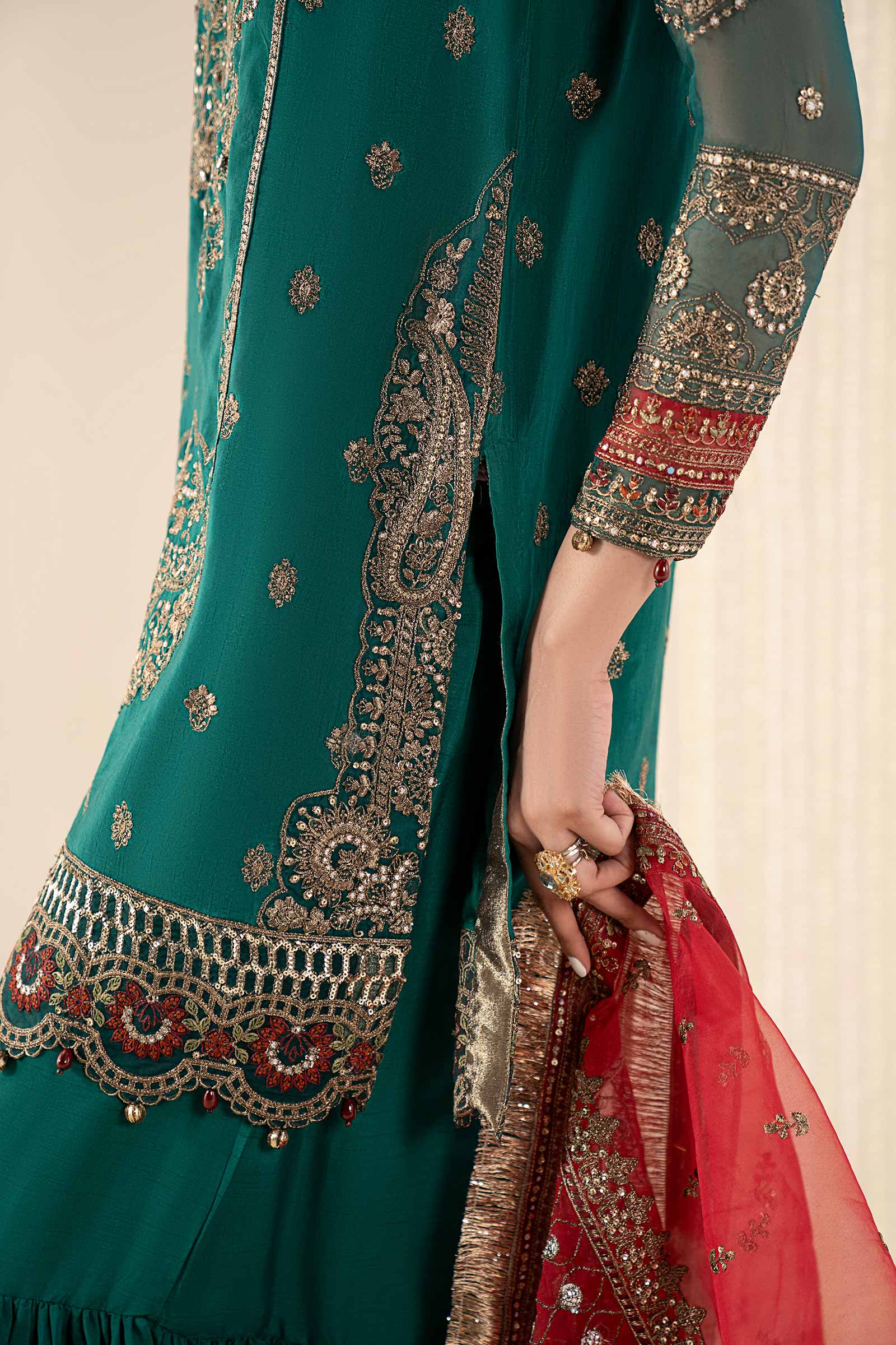 https://cdn.shopify.com/s/files/1/0620/8788/9062/files/SFEF2415R1GreenCloseup_F.jpg?v=1761926133