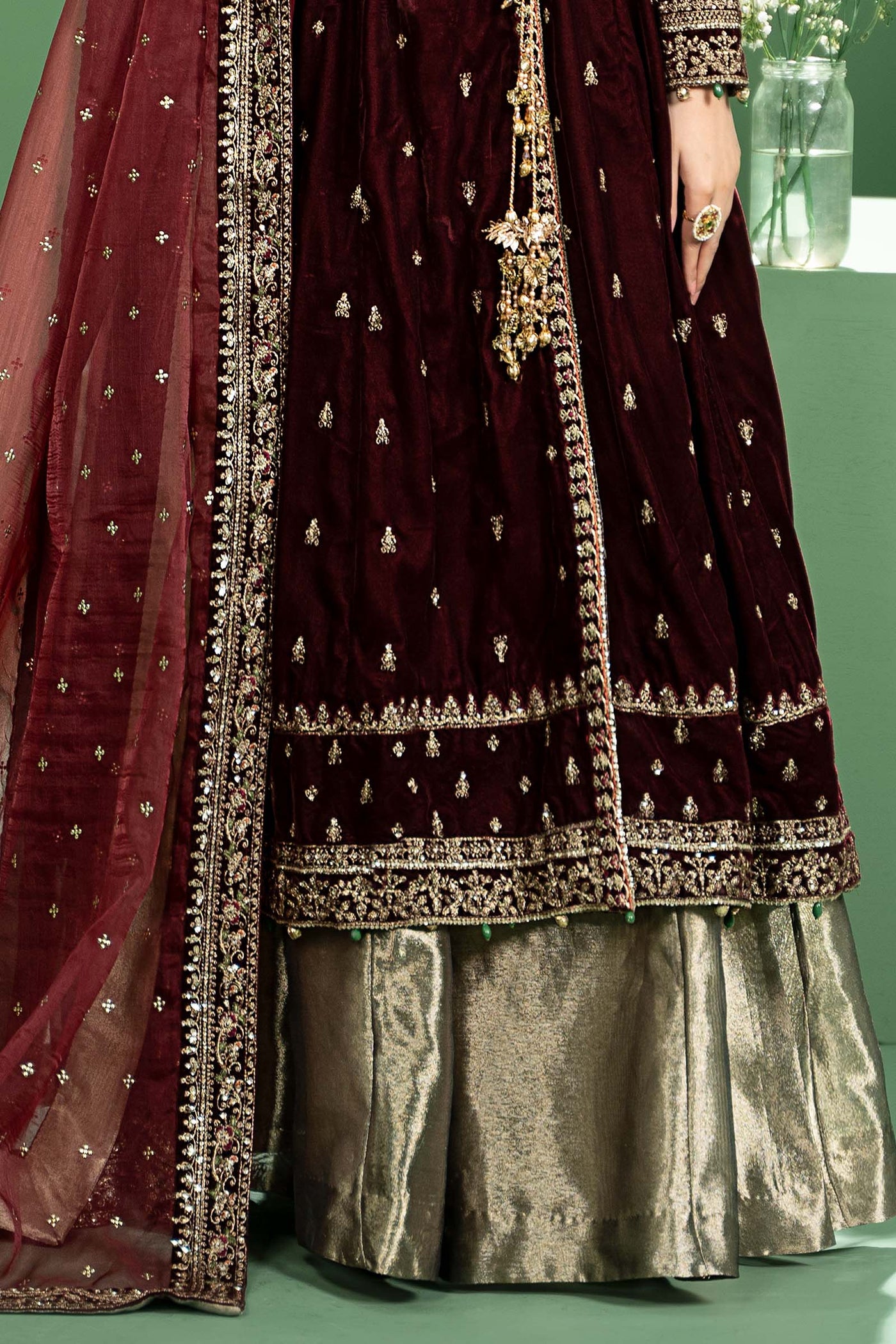 Embroidered lamee Trousers
