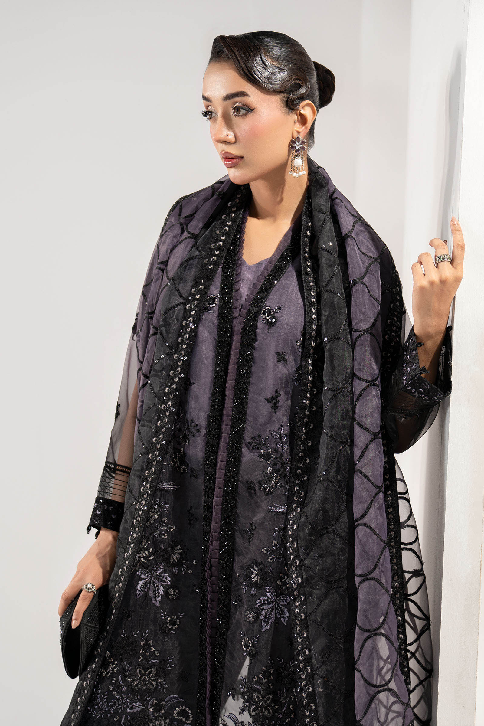 https://cdn.shopify.com/s/files/1/0620/8788/9062/files/SFW2534Closeup_F.jpg?v=1758971943