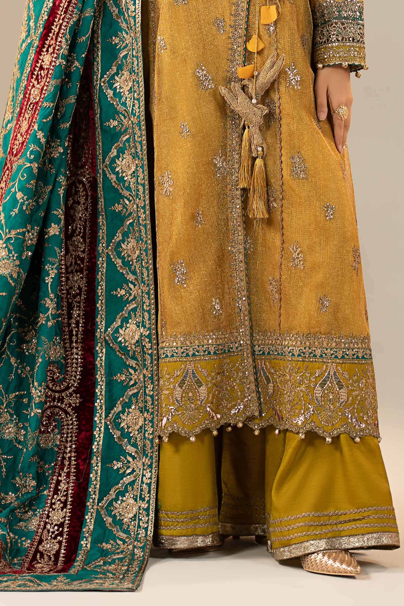 https://cdn.shopify.com/s/files/1/0620/8788/9062/files/SFW2537YellowCloseup_H.jpg?v=1764757868