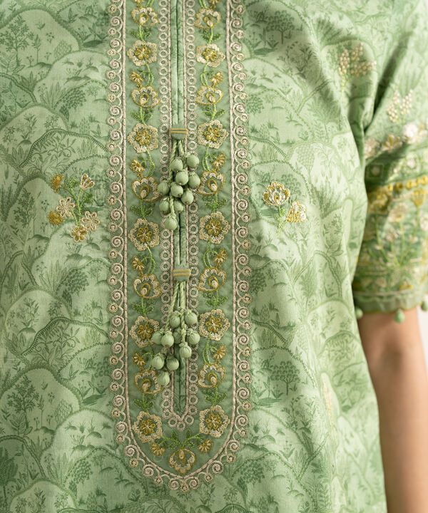 3 Piece - Embroidered Lawn Suit