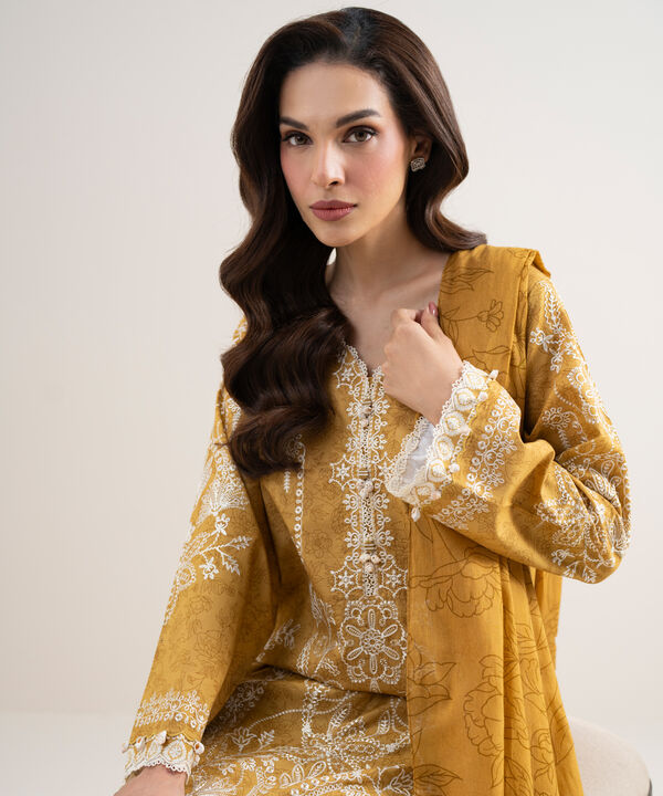 3 Piece - Embroidered Lawn Suit