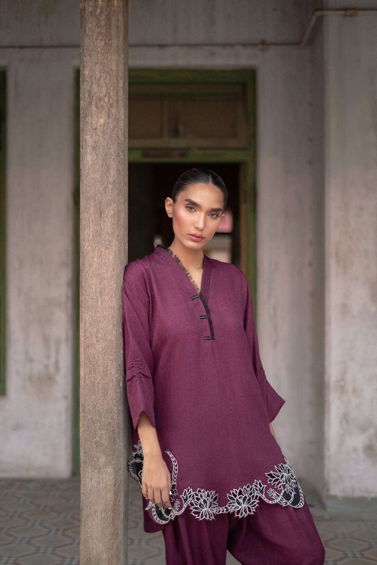 https://cdn.shopify.com/s/files/1/0663/9616/0233/files/SHiraz_2.jpg?v=1761198560