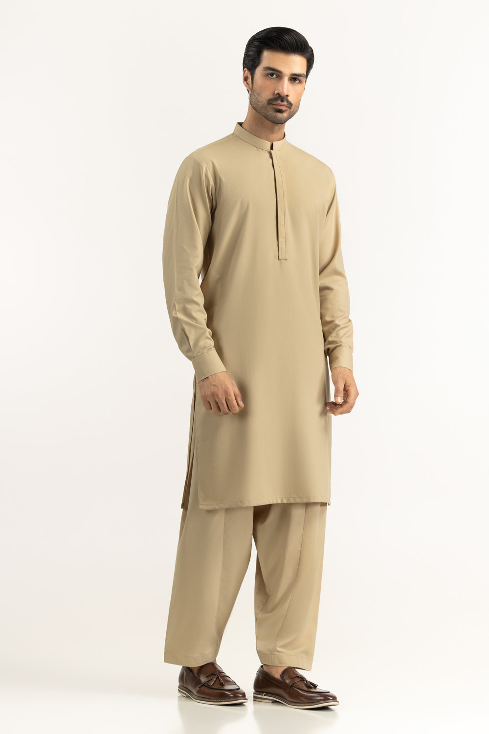 Regular Fit Embroidered Suits Sk-Emb26-021