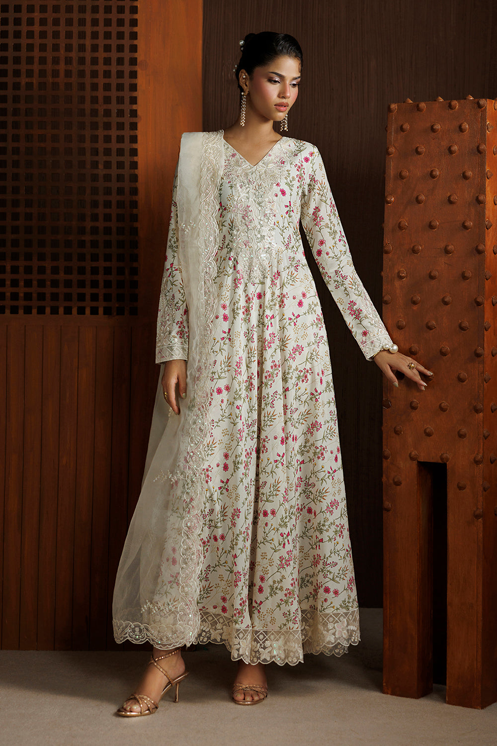 Creamy White Embroidered Silk Blend 3 Piece Suit SL-26-24