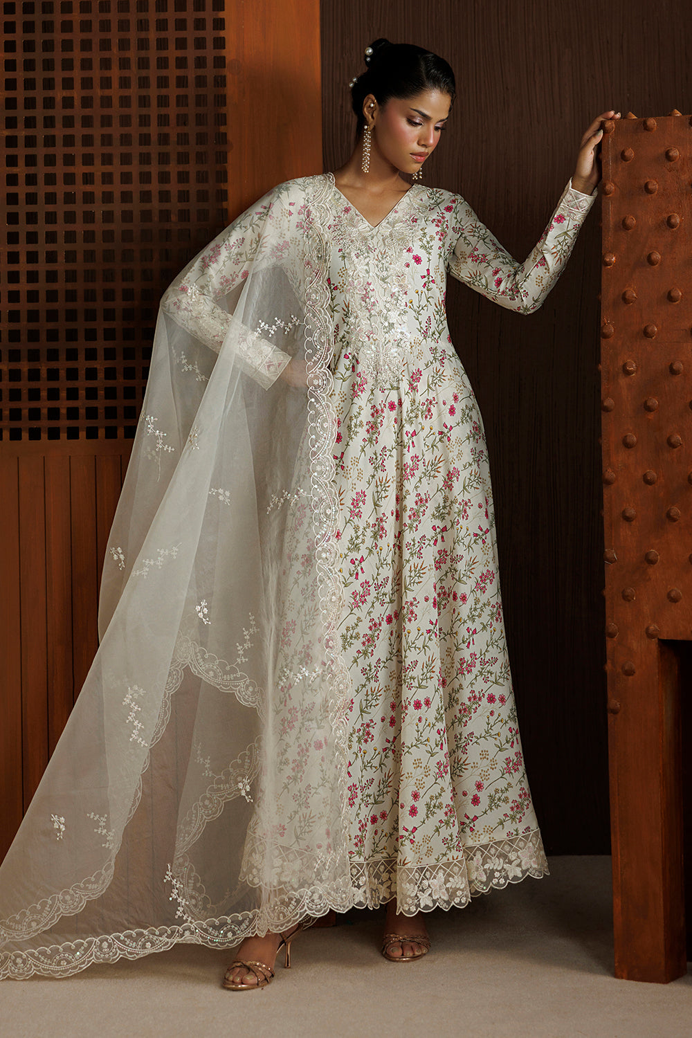 Creamy White Embroidered Silk Blend 3 Piece Suit SL-26-24