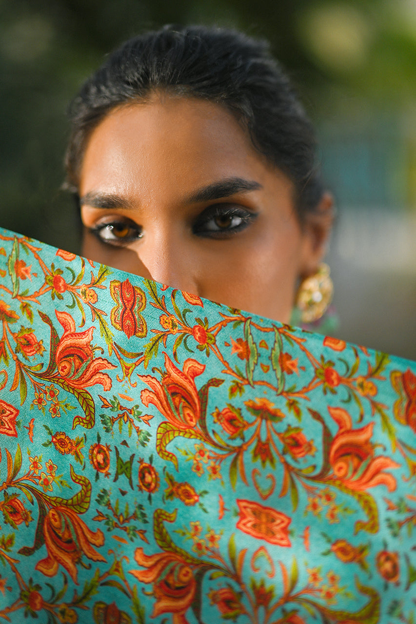 https://cdn.shopify.com/s/files/1/0588/3661/5221/products/SM2MEHLUMSADRIWALA-166.jpg?v=1694608514