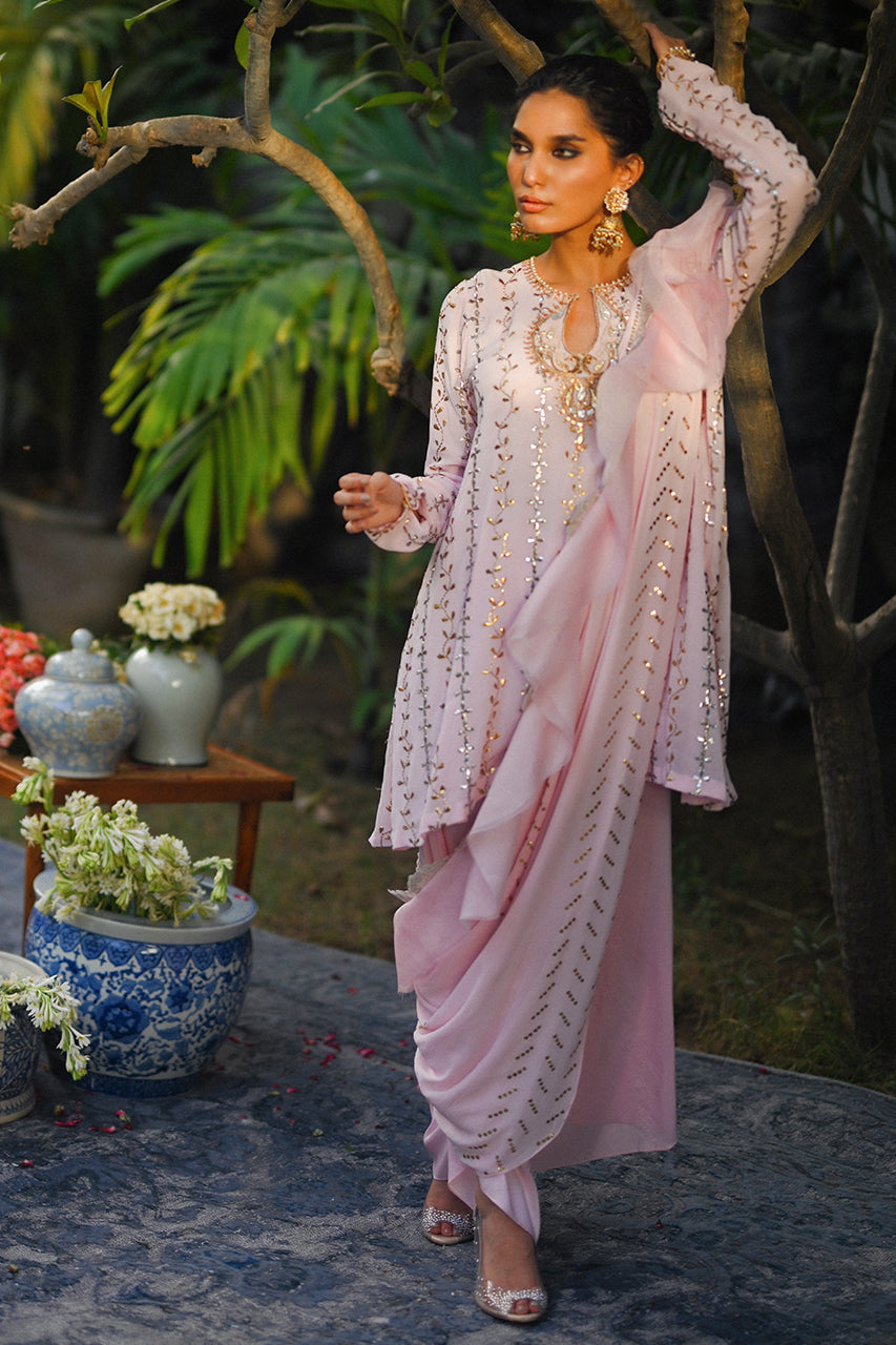 https://cdn.shopify.com/s/files/1/0588/3661/5221/products/SM2MEHLUMSADRIWALA-198.jpg?v=1694523017