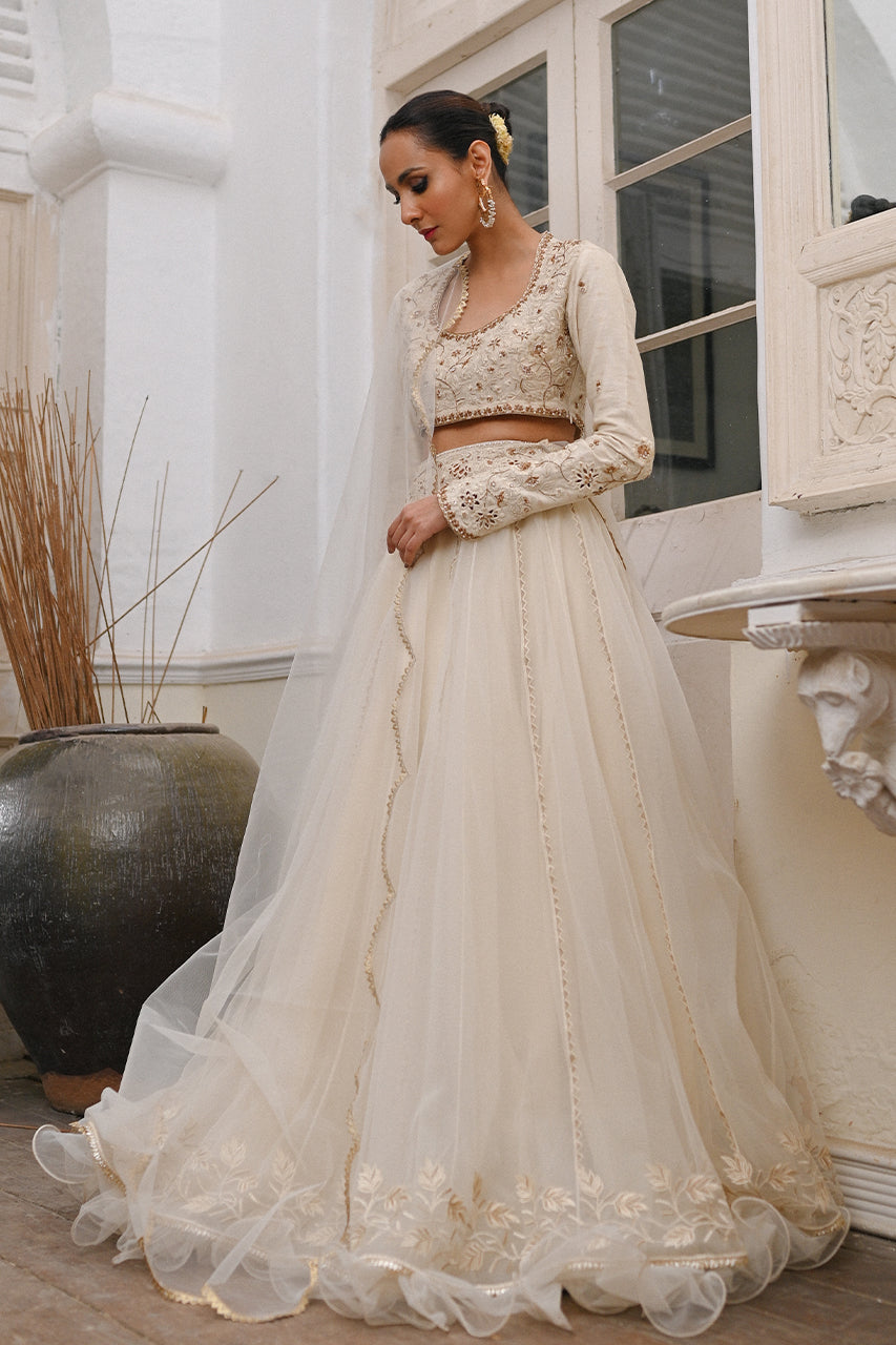 https://cdn.shopify.com/s/files/1/0588/3661/5221/products/SMFORMALS-23.jpg?v=1678354172