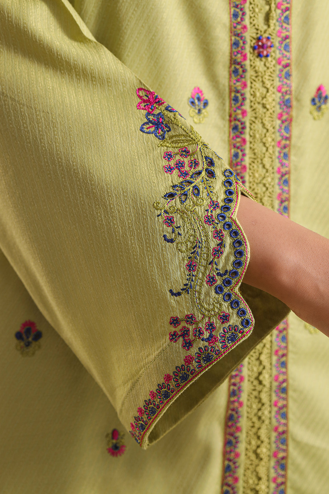 Embroidered Cotton Jacquard Stitched 3 Piece99979