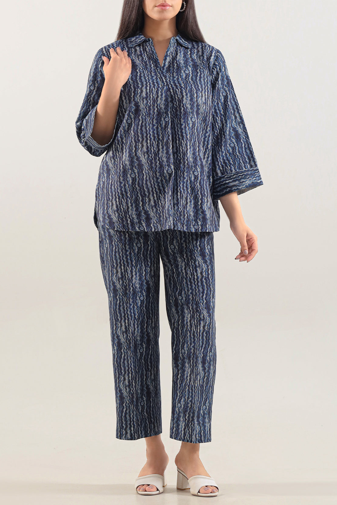 Printed Khaddar Stitched 2 Piece (Shirt/Trouser)126574