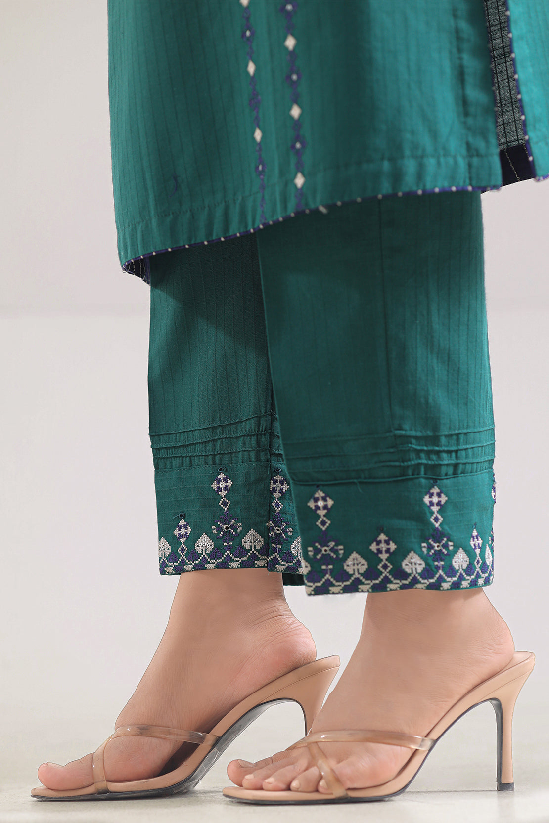 Solid Embroidered Slub Cotton Stitched 3 Piece77103