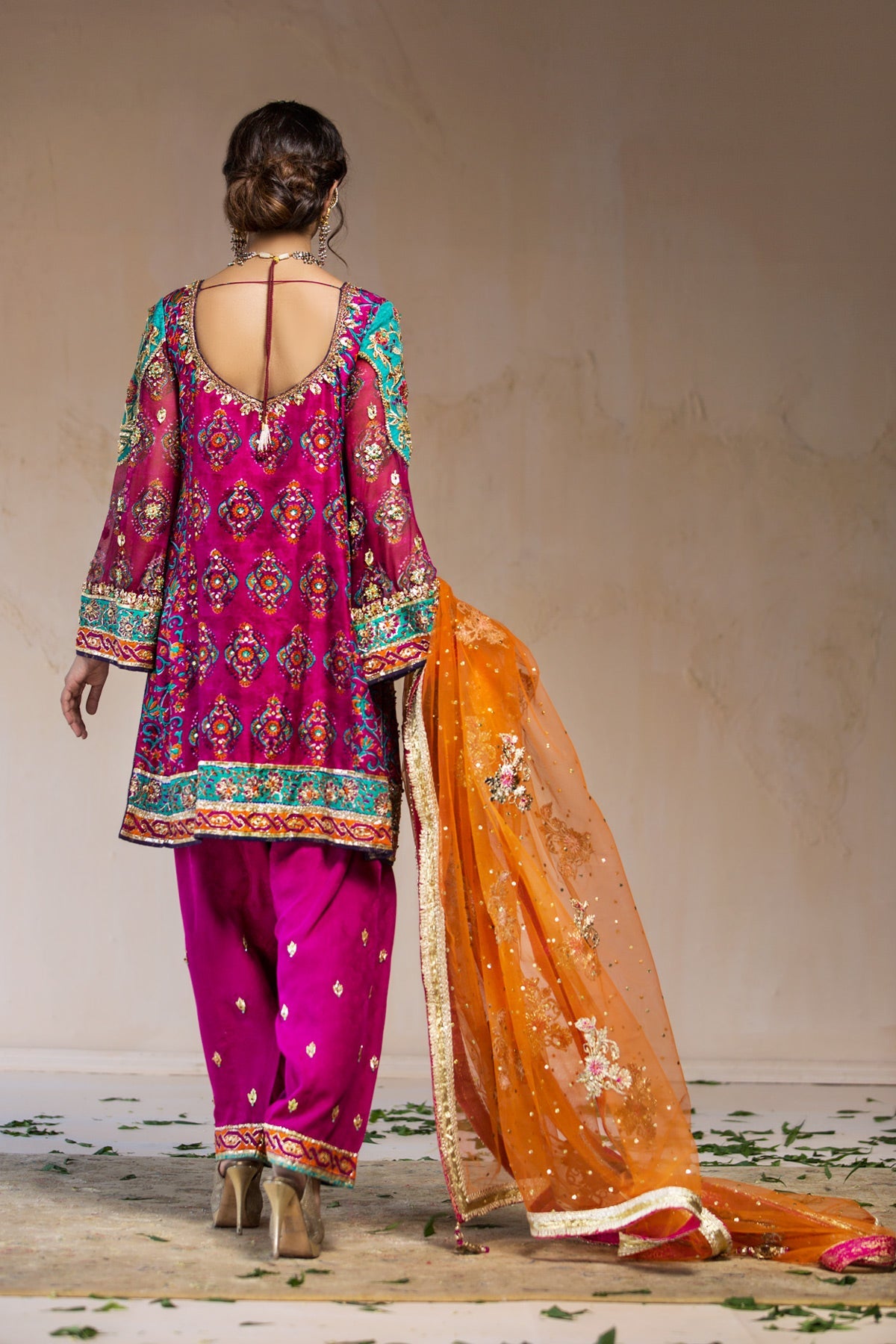 GUL E GAUHAR