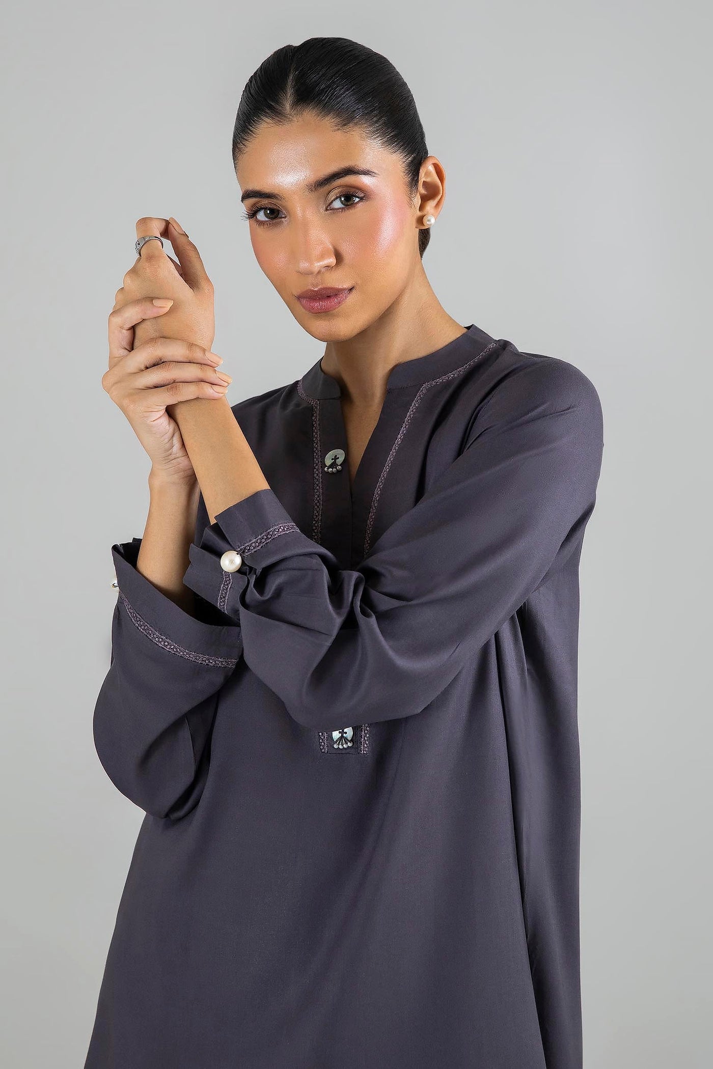 https://cdn.shopify.com/s/files/1/0740/1753/8280/files/SS24BSD207_3_693224d3-d9b1-44be-8358-c4057bccd2eb.jpg?v=1776323032