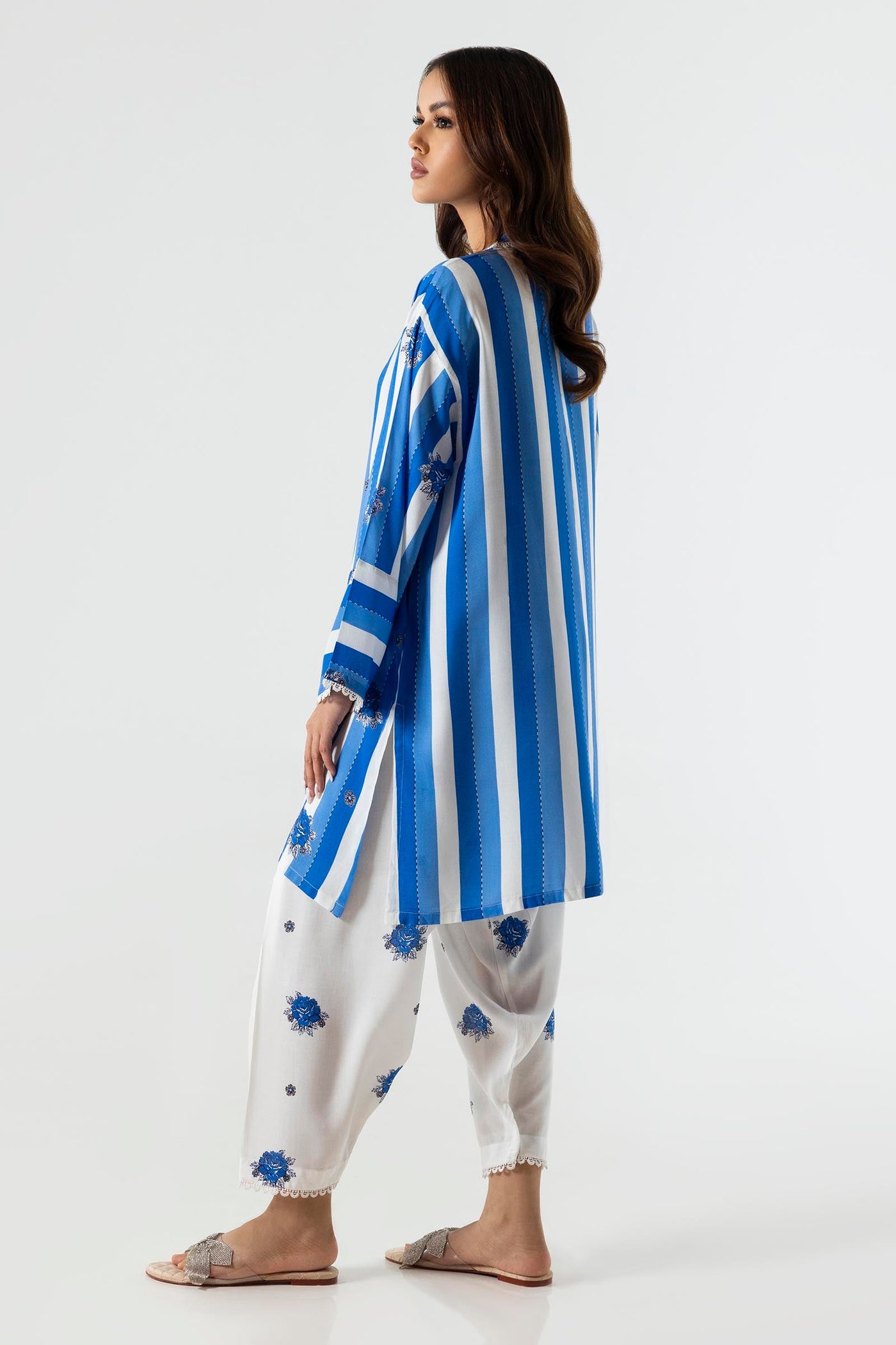 https://cdn.shopify.com/s/files/1/0740/1753/8280/files/SS24ESE253P2T_2_542d70e2-defa-4de2-bc3f-7806dd9a9f9d.jpg?v=1776253558