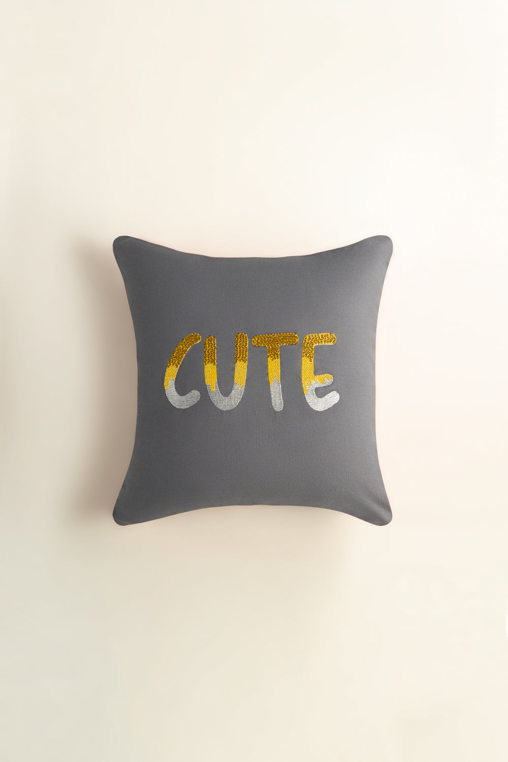 Ss25-Ec-001 Terry Embroidered Cushion Cover