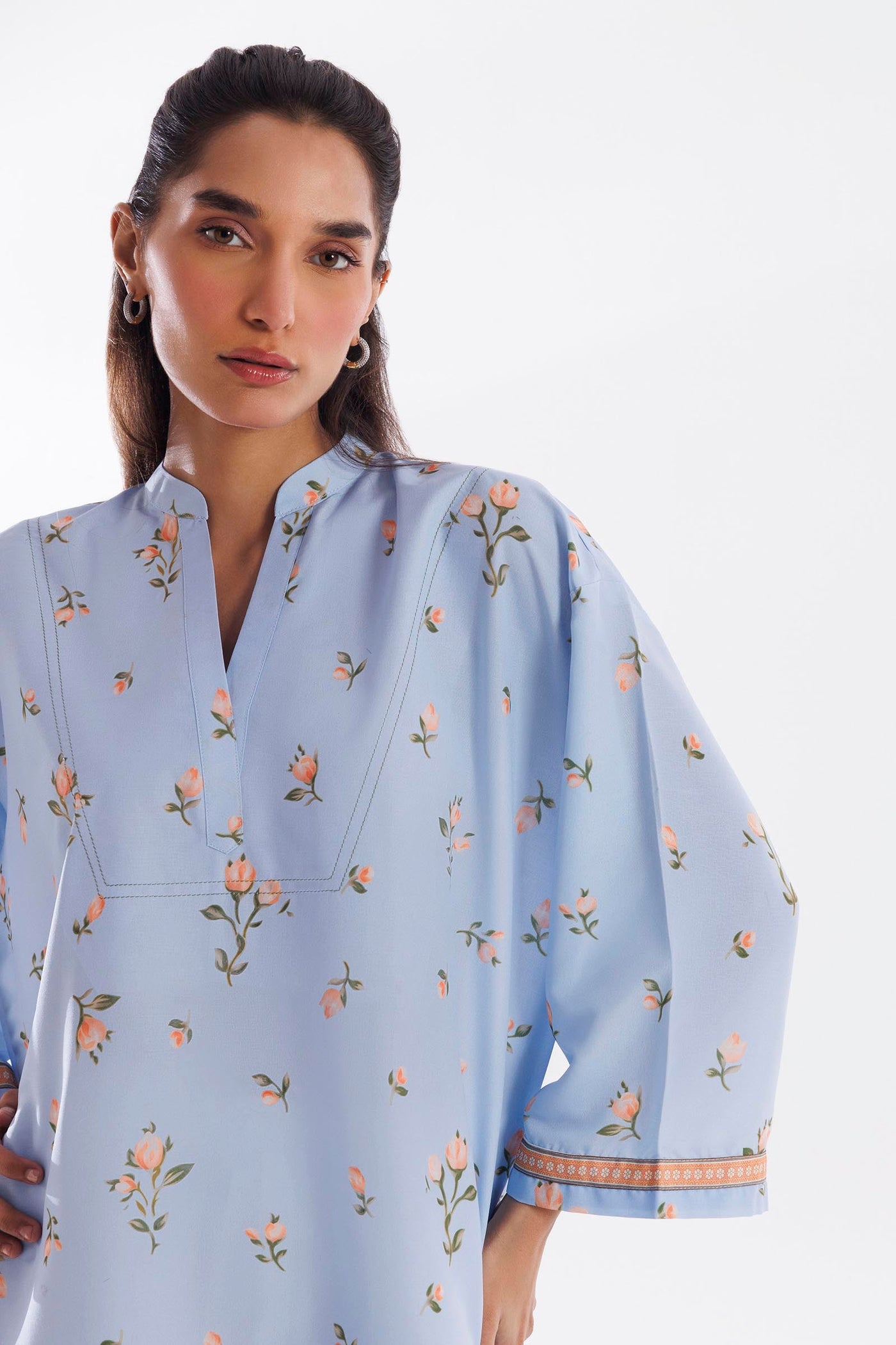 https://cdn.shopify.com/s/files/1/0740/1753/8280/files/SS25BSP538_3.jpg?v=1767762873