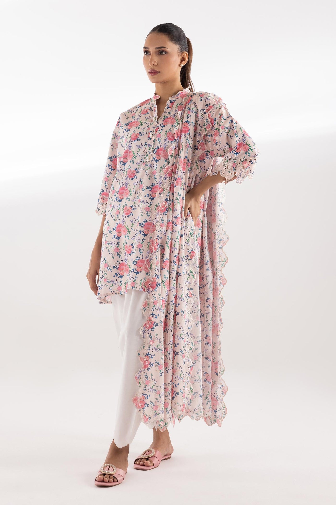 https://cdn.shopify.com/s/files/1/0740/1753/8280/files/SS25ESE705_1_7e2e91fb-e652-466a-8fe1-b150f091cf62.jpg?v=1759745083