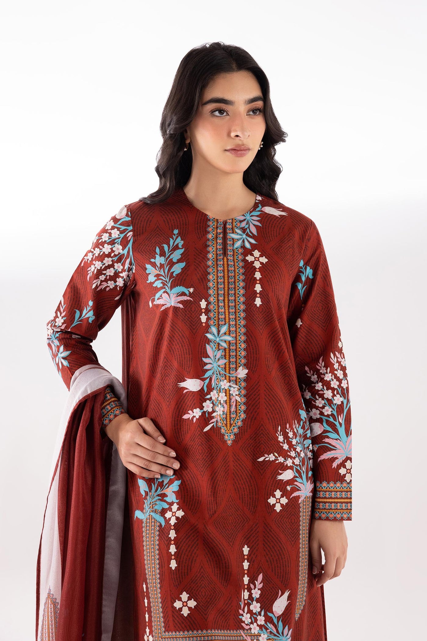 sana-safinaz-pool-24681872