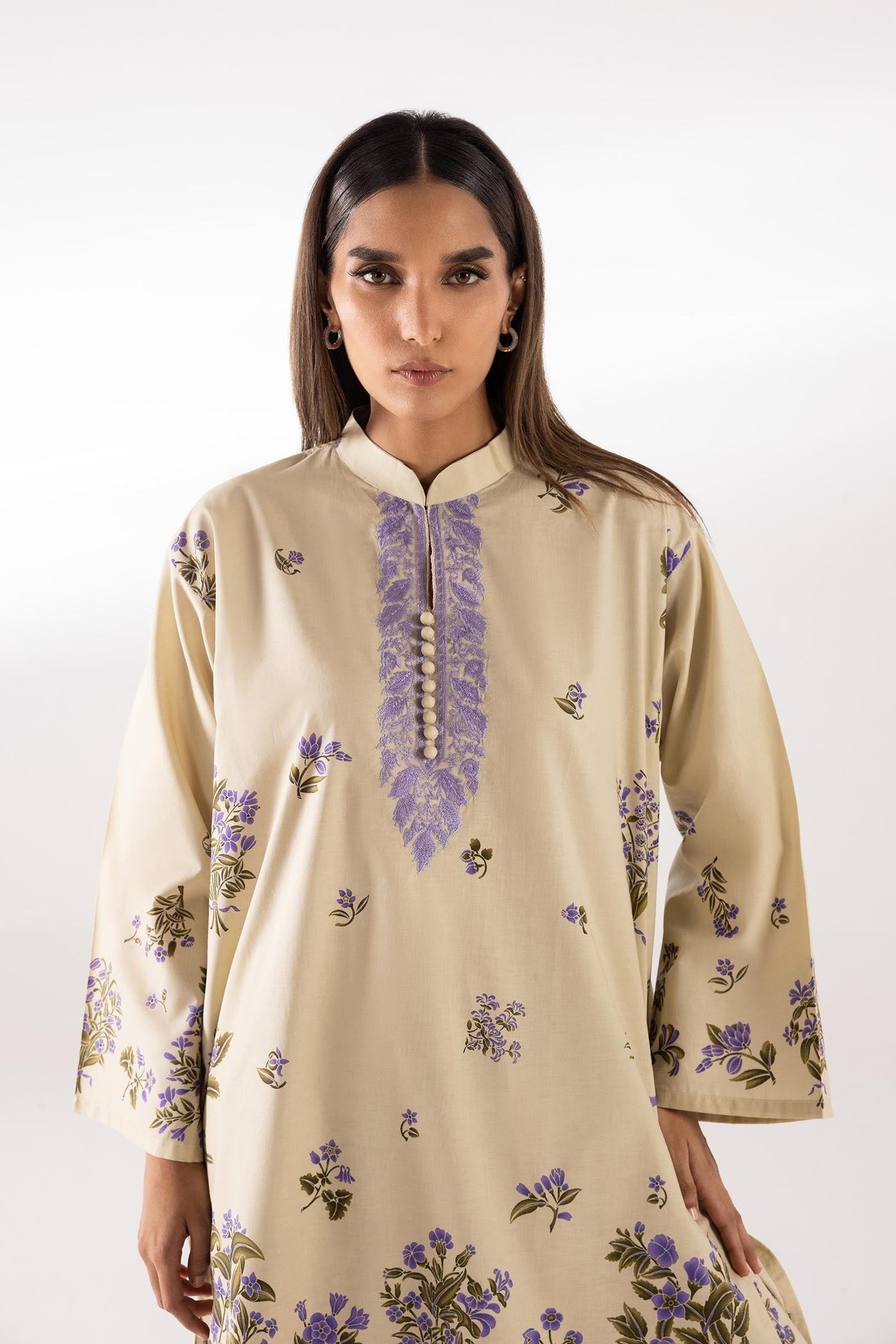 sana-safinaz-pool-50225520