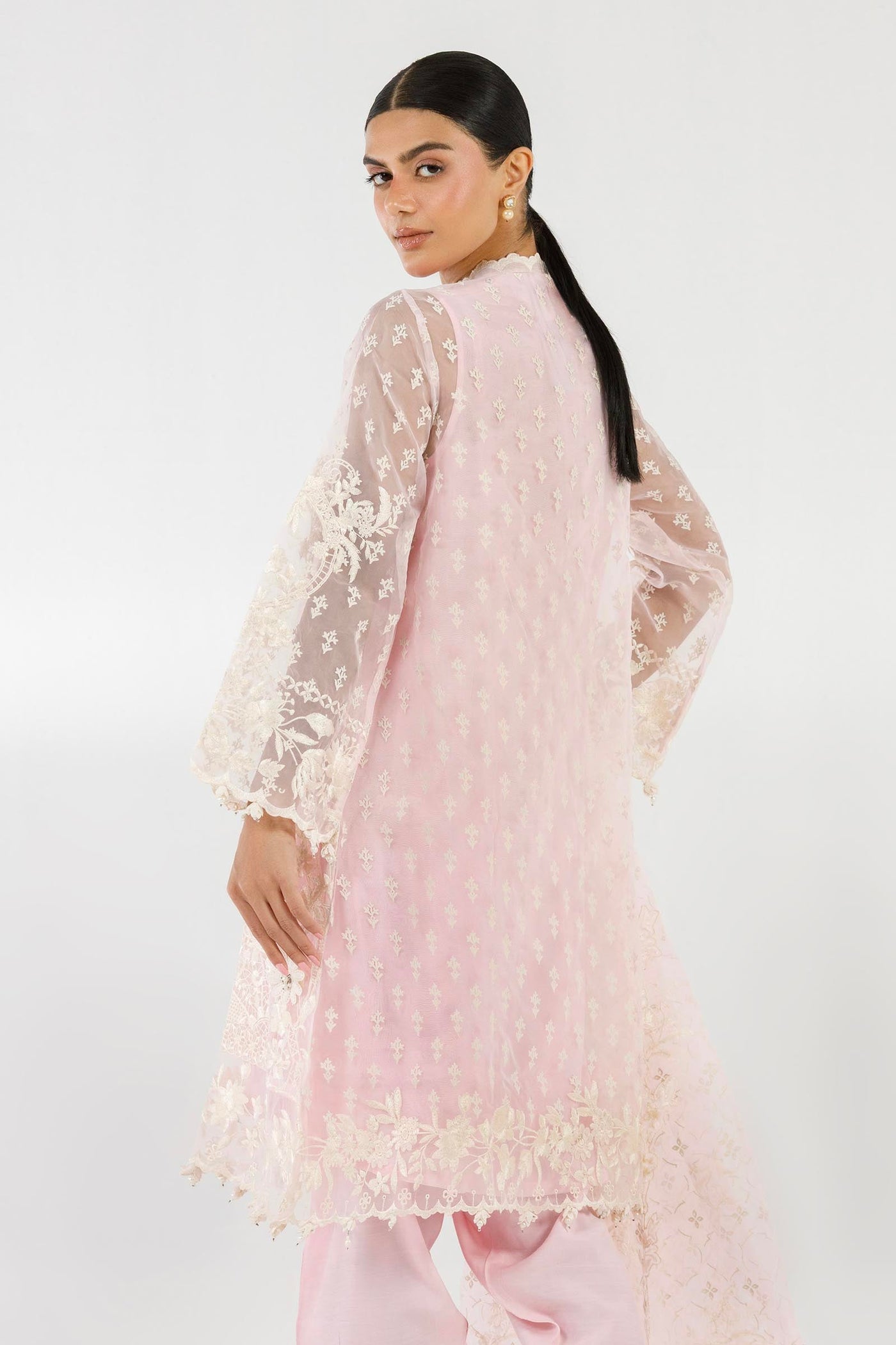 https://cdn.shopify.com/s/files/1/0740/1753/8280/files/SS25SGE486P3_3.jpg?v=1778581758
