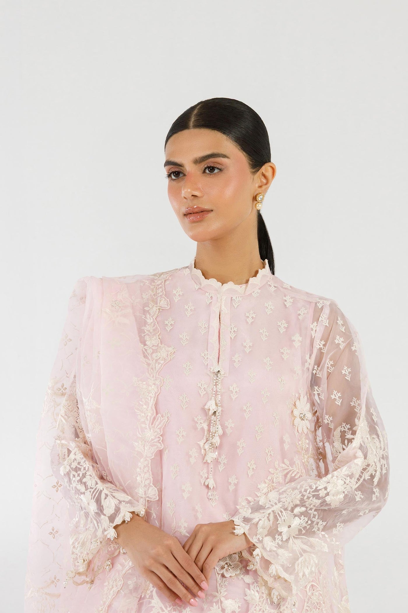https://cdn.shopify.com/s/files/1/0740/1753/8280/files/SS25SGE486P3_4.jpg?v=1778581758
