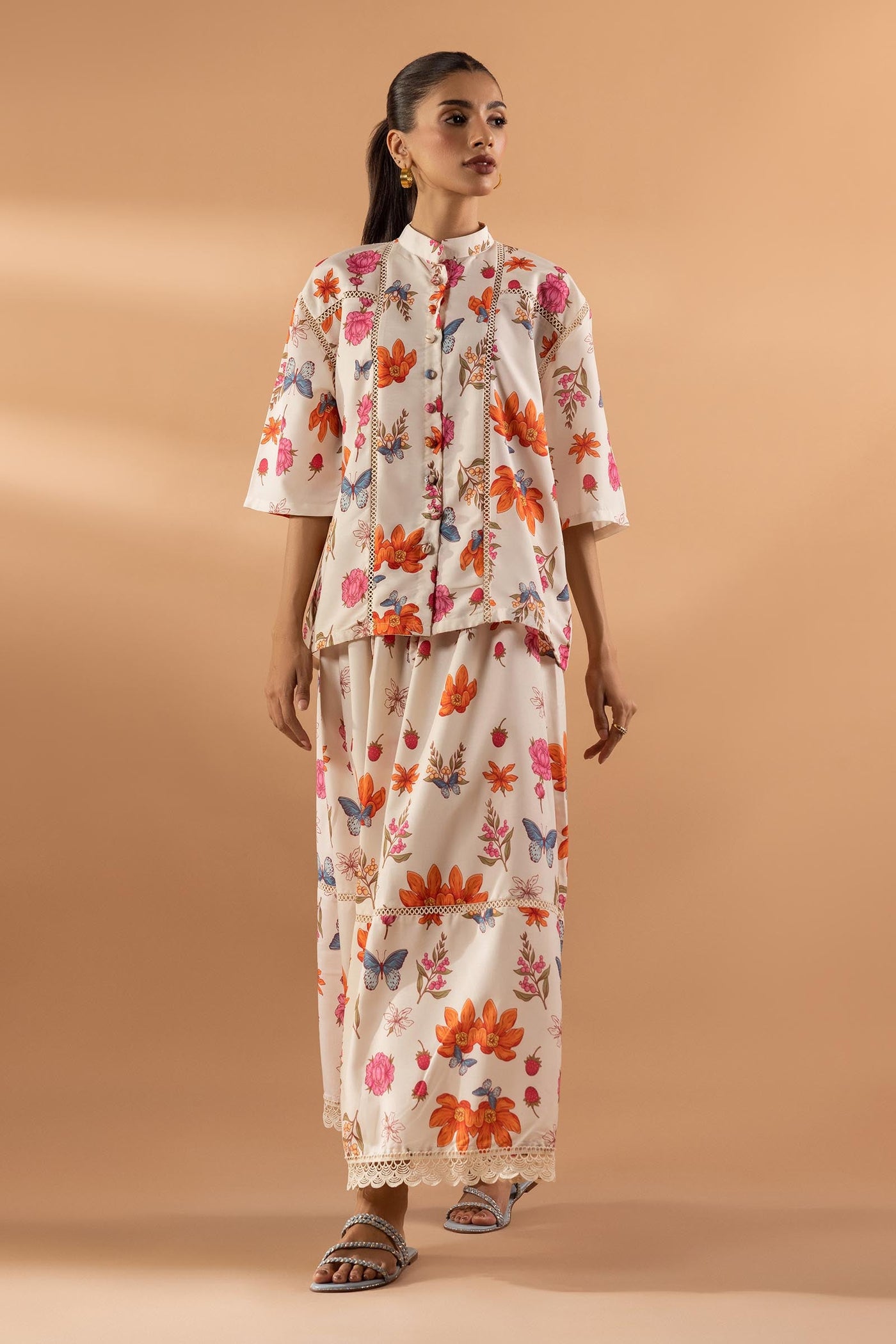 https://cdn.shopify.com/s/files/1/0740/1753/8280/files/SS25WWS162_1.jpg?v=1756728886