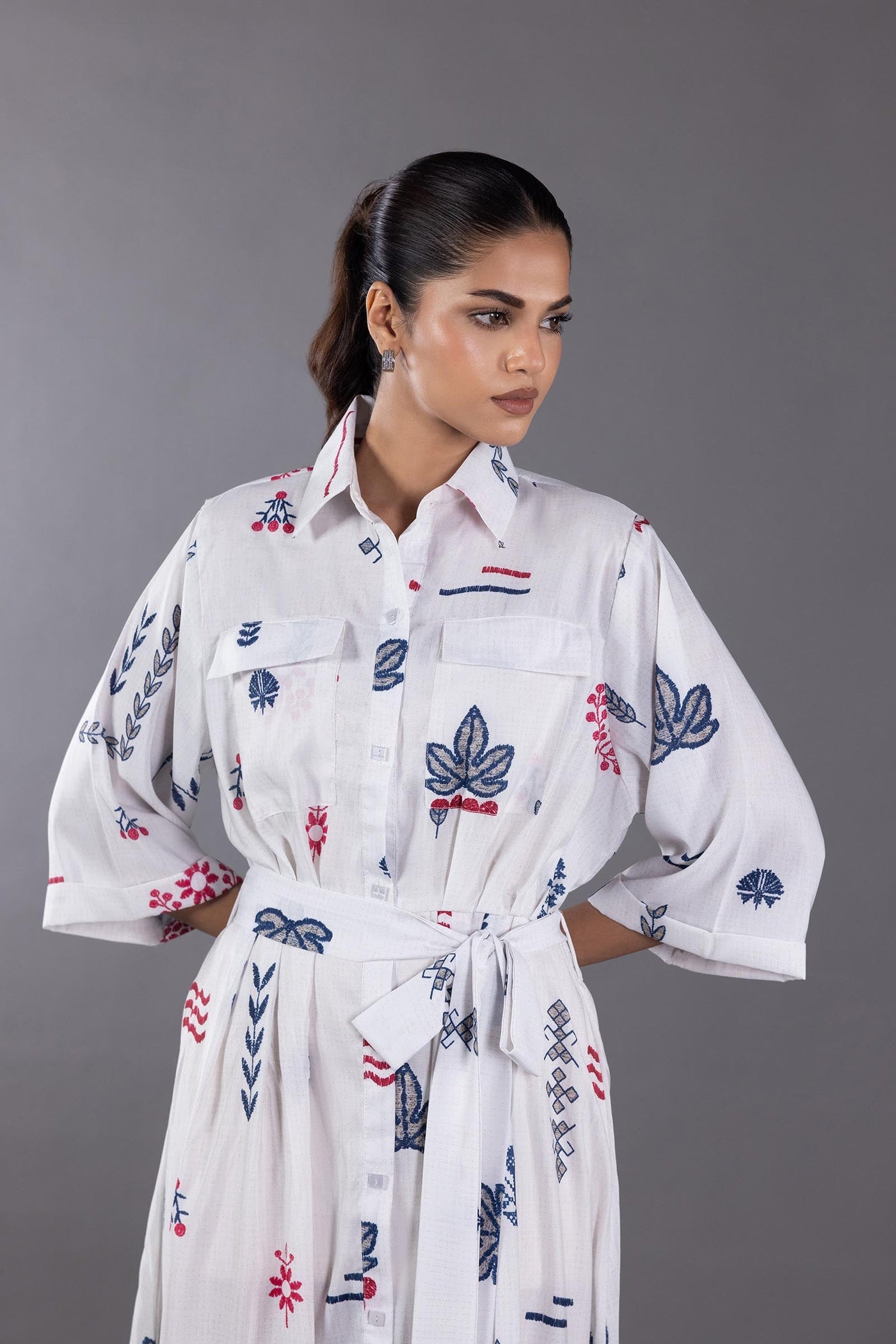 https://cdn.shopify.com/s/files/1/0740/1753/8280/files/SS25WWS176_3.jpg?v=1756728944