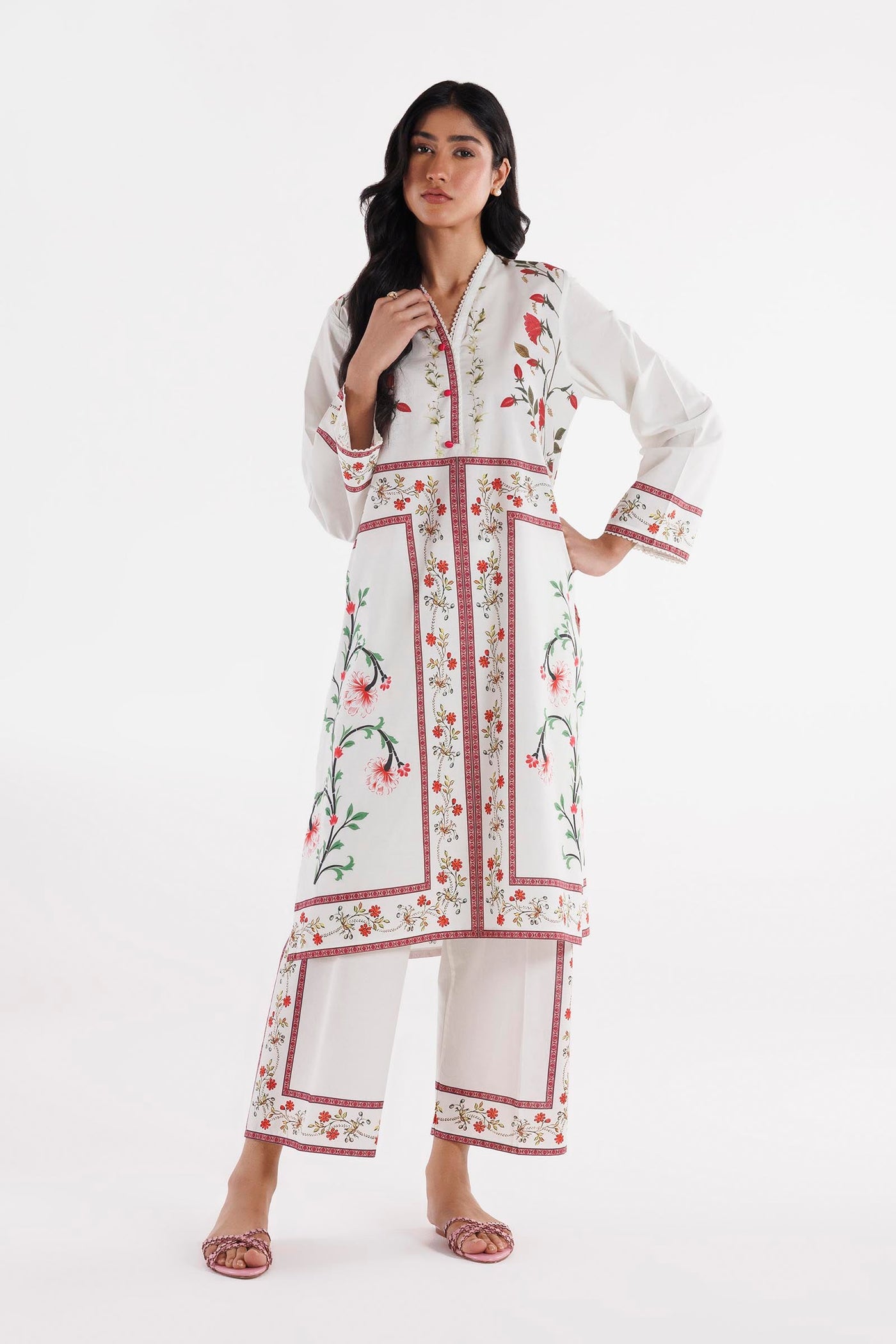 sana-safinaz-pool-50783297