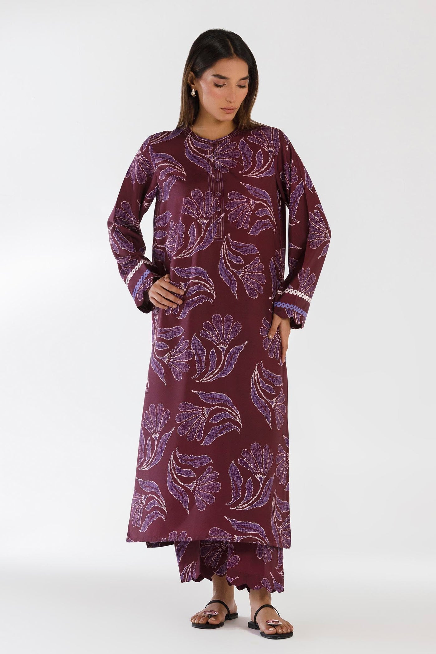sana-safinaz-pool-73430060