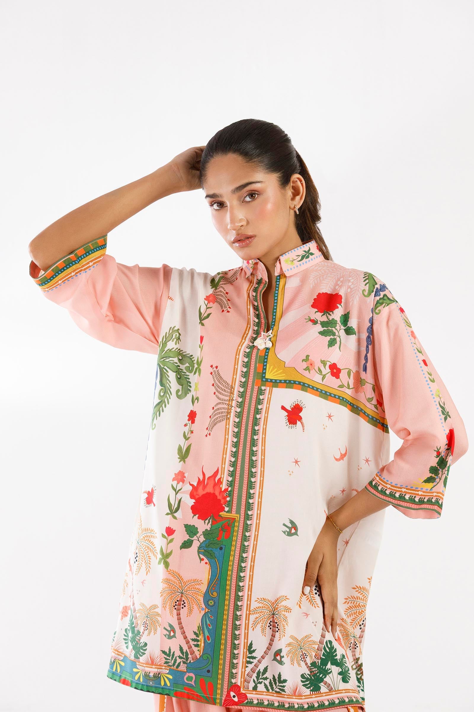 sana-safinaz-pool-47701807
