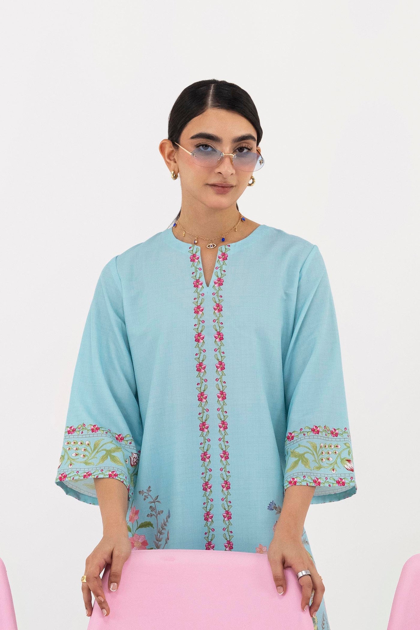 sana-safinaz-pool-28619830