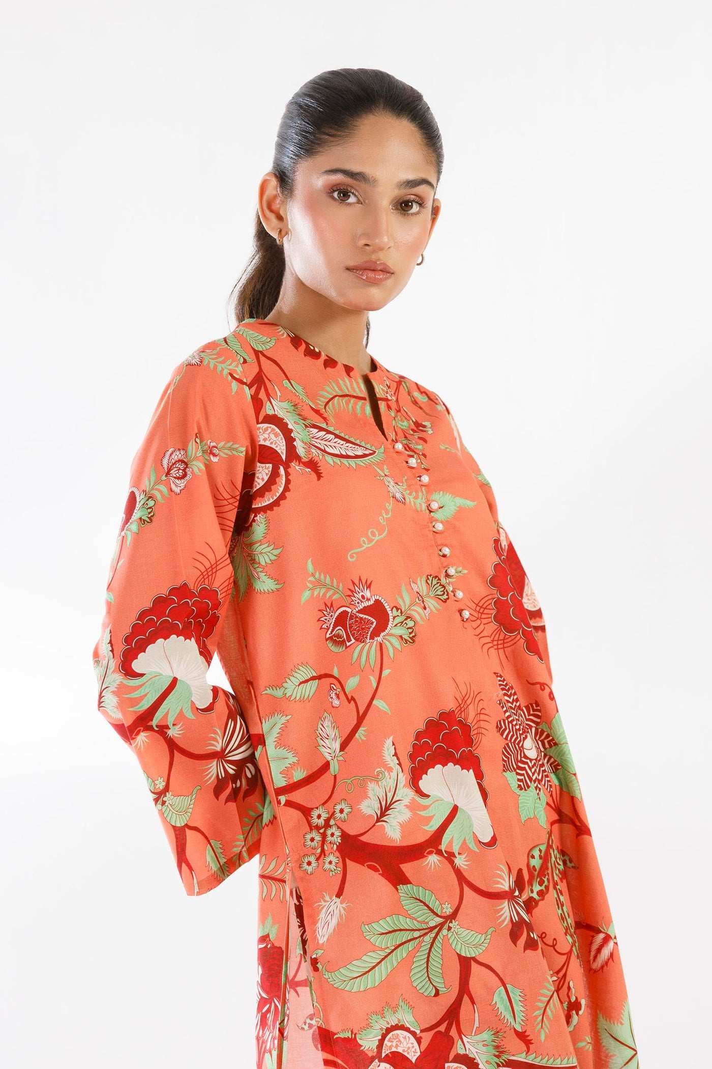 sana-safinaz-pool-16342267