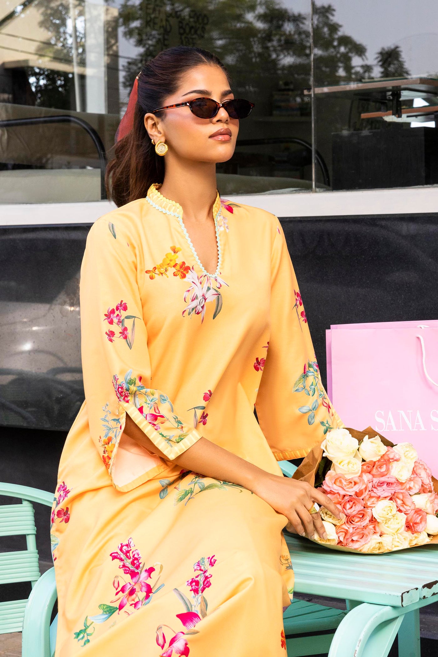 sana-safinaz-pool-28519338