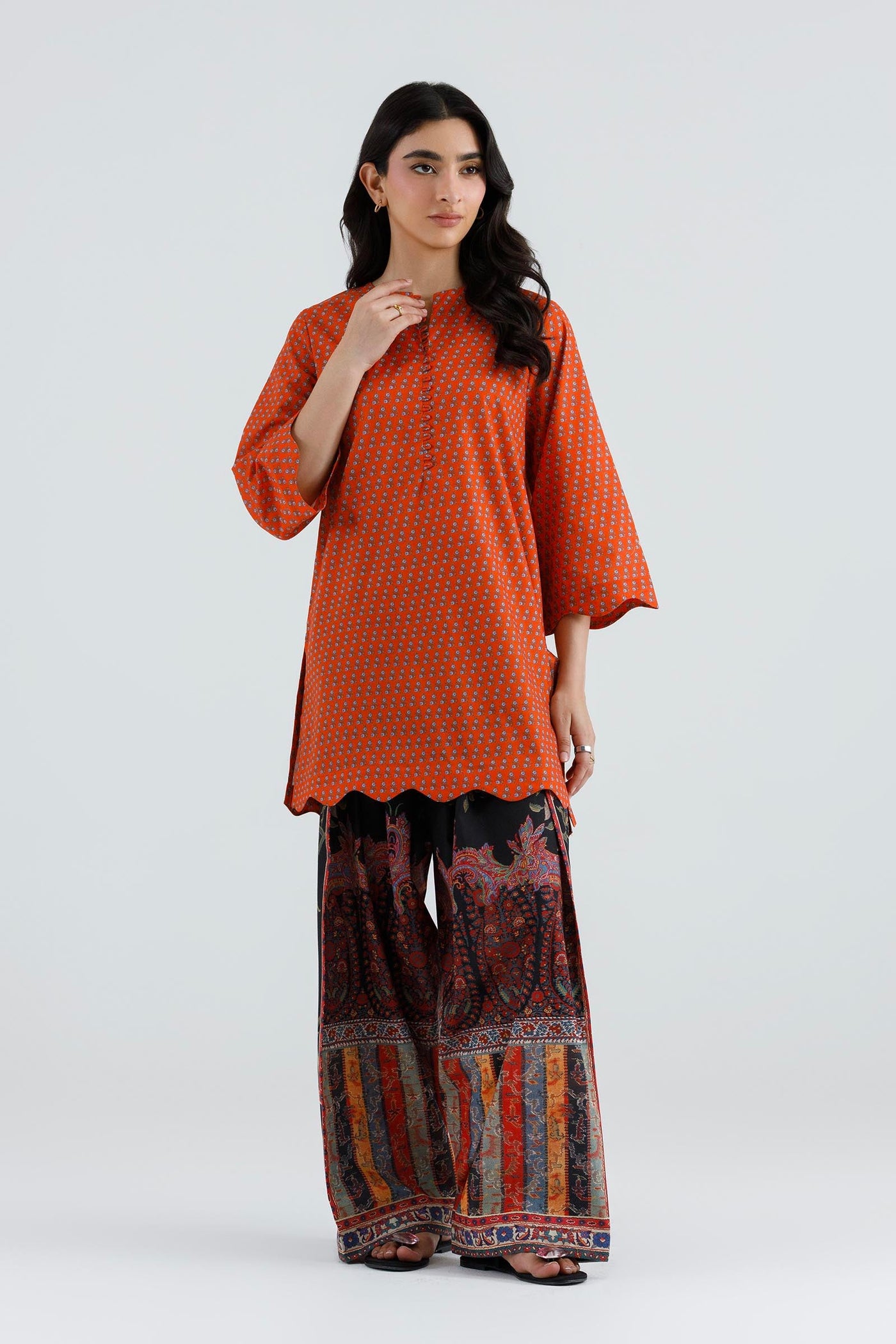 sana-safinaz-pool-11255615