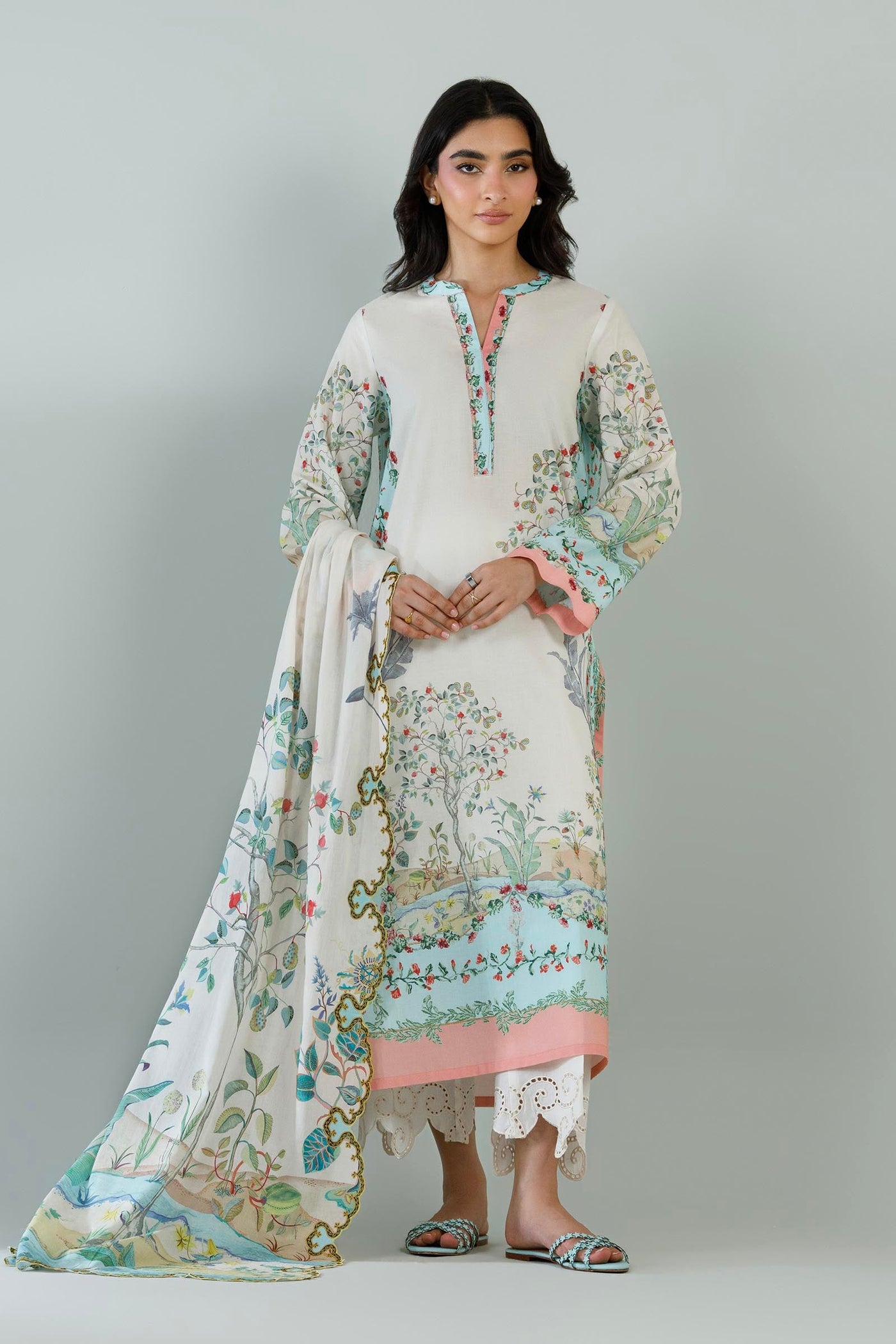 sana-safinaz-pool-76984665