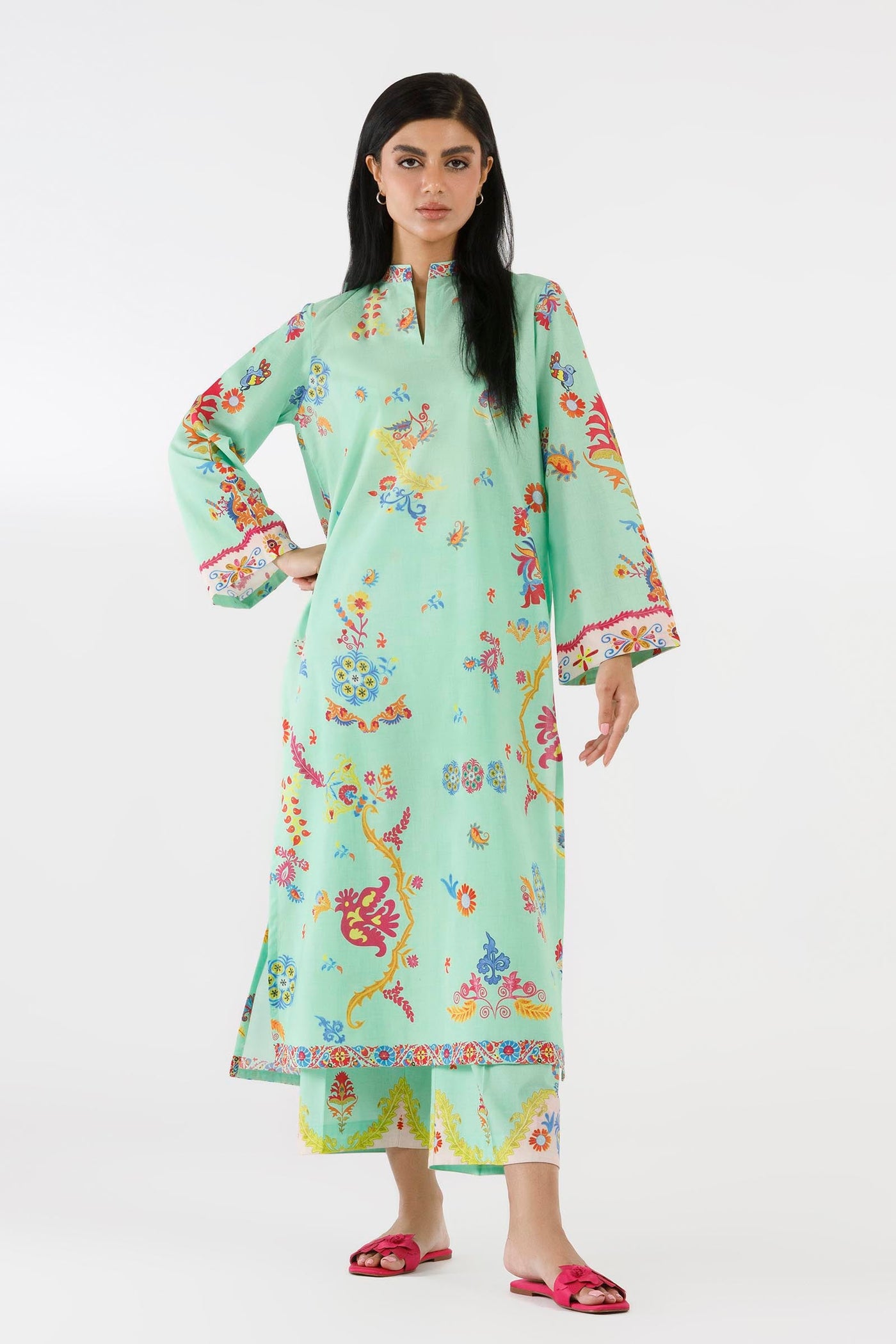 sana-safinaz-pool-81250745