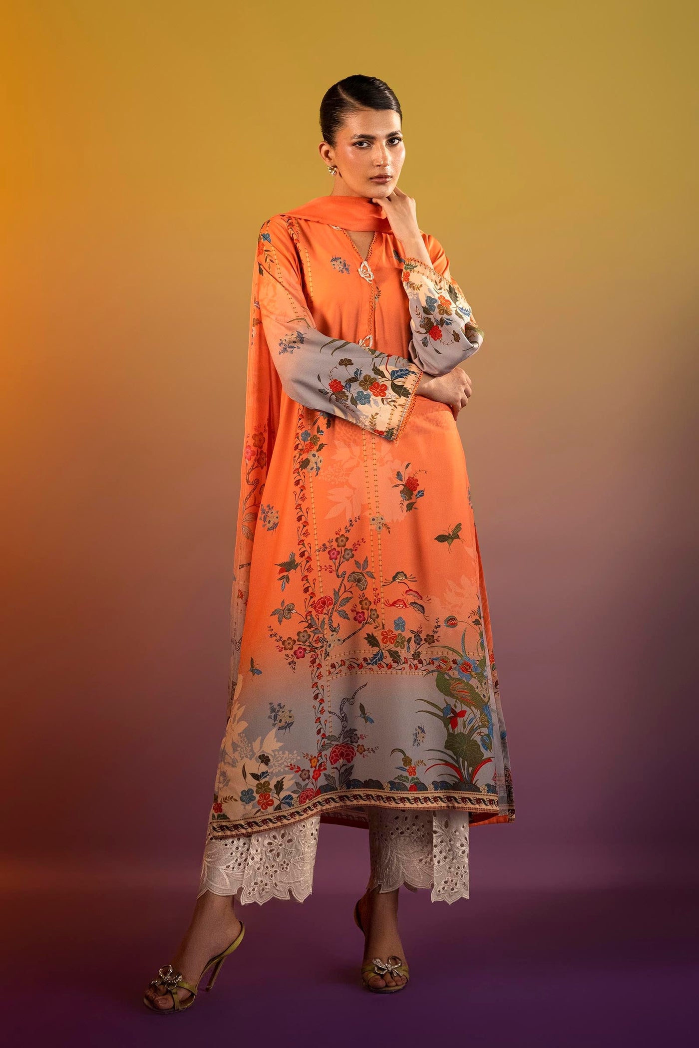 sana-safinaz-pool-42802306