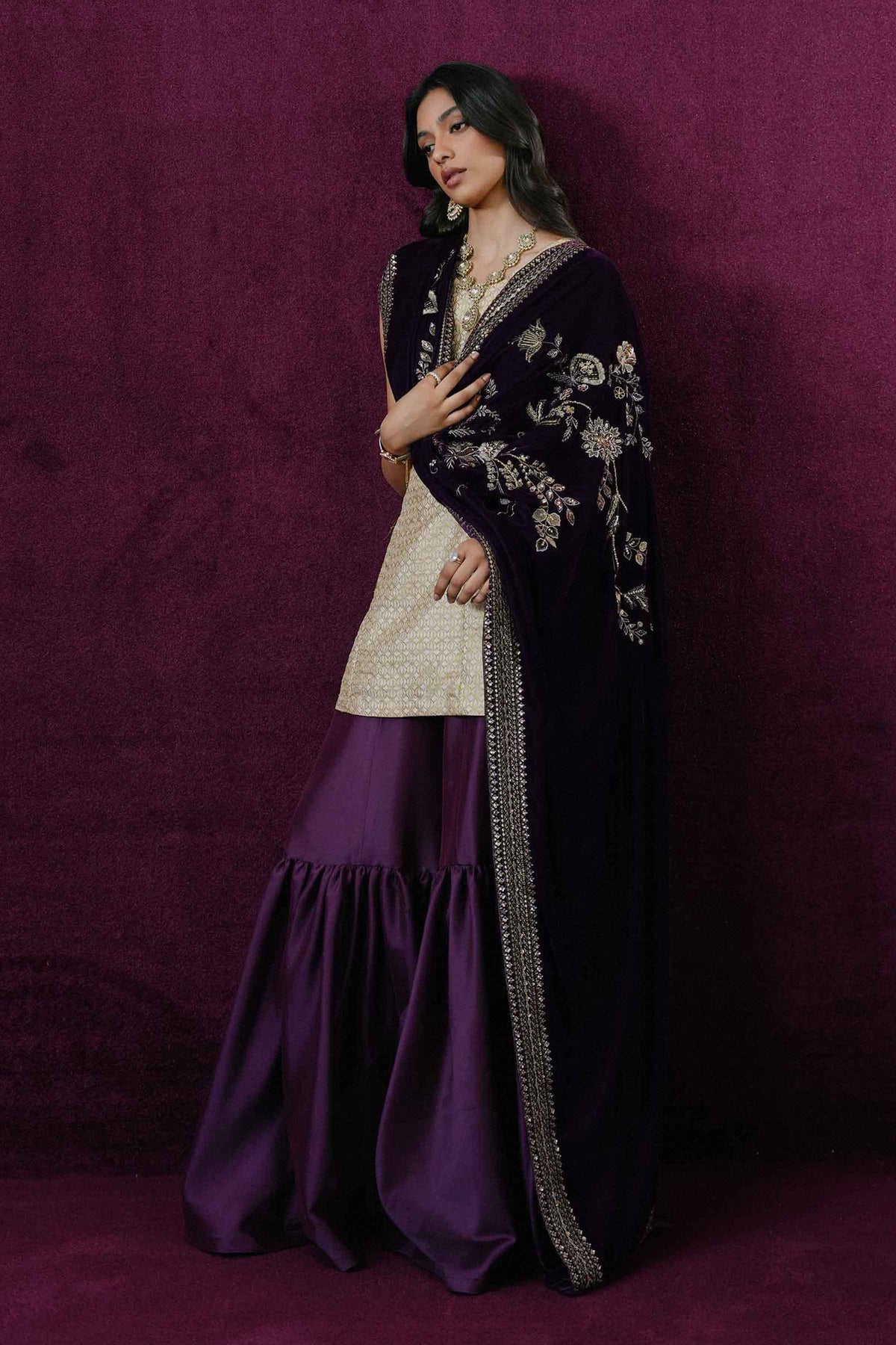 EMBROIDERED SHAWL - ST1PE-BOUT26WV1-21