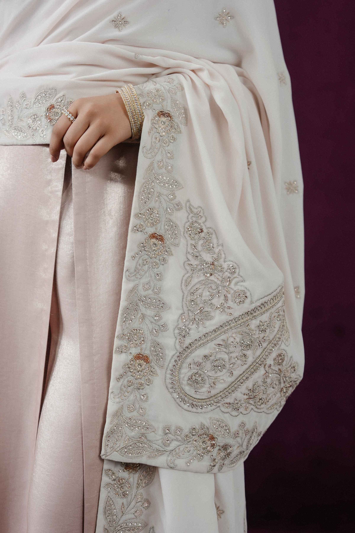 EMBROIDERED SHAWL - ST1PE-BOUT26WV1-23