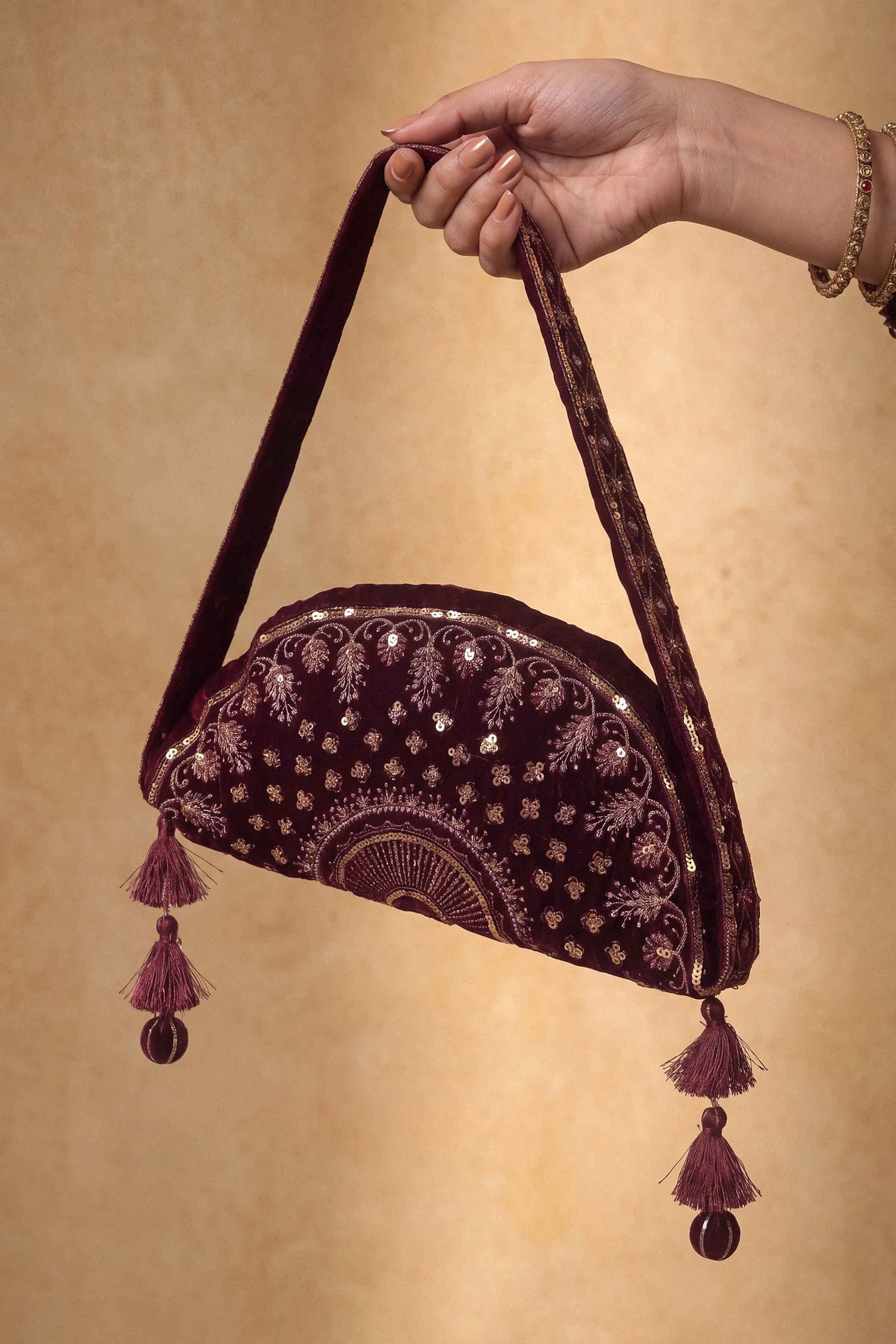 Embroidered Pouch - ST1PE-LUXE26WV2-10