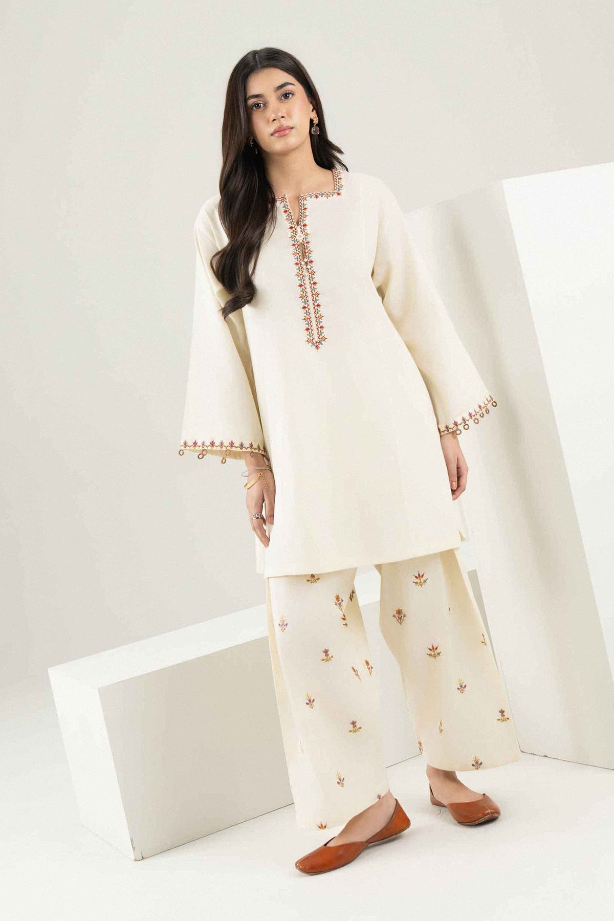 2 Piece - Embroidered Suit - ST2STE-PRET26WV2-31