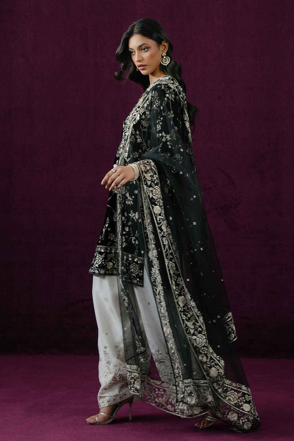 3 PIECE - EMBROIDERED SUIT - ST3PE-BOUT26WV1-23
