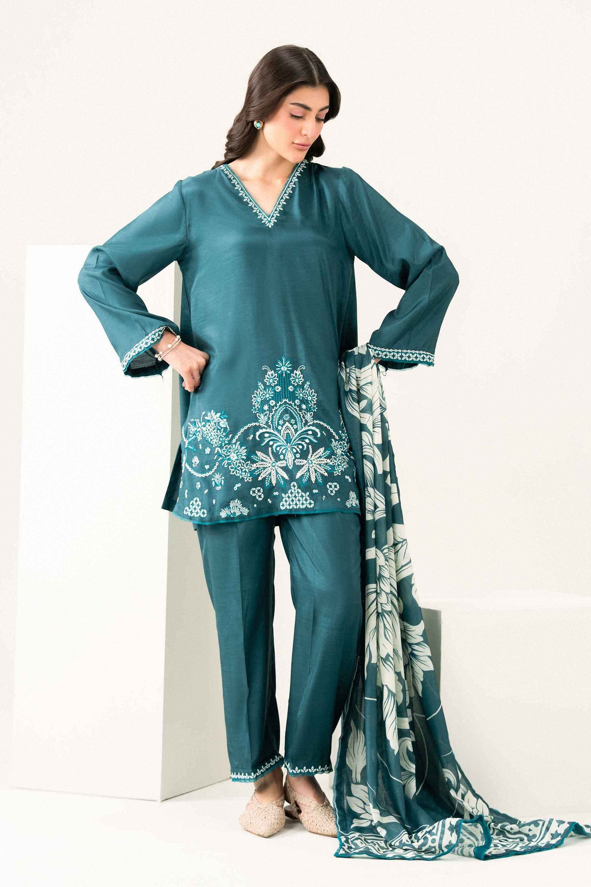 3 Piece - Printed Embroidered Suit - ST3PE-PRET26WV1-17