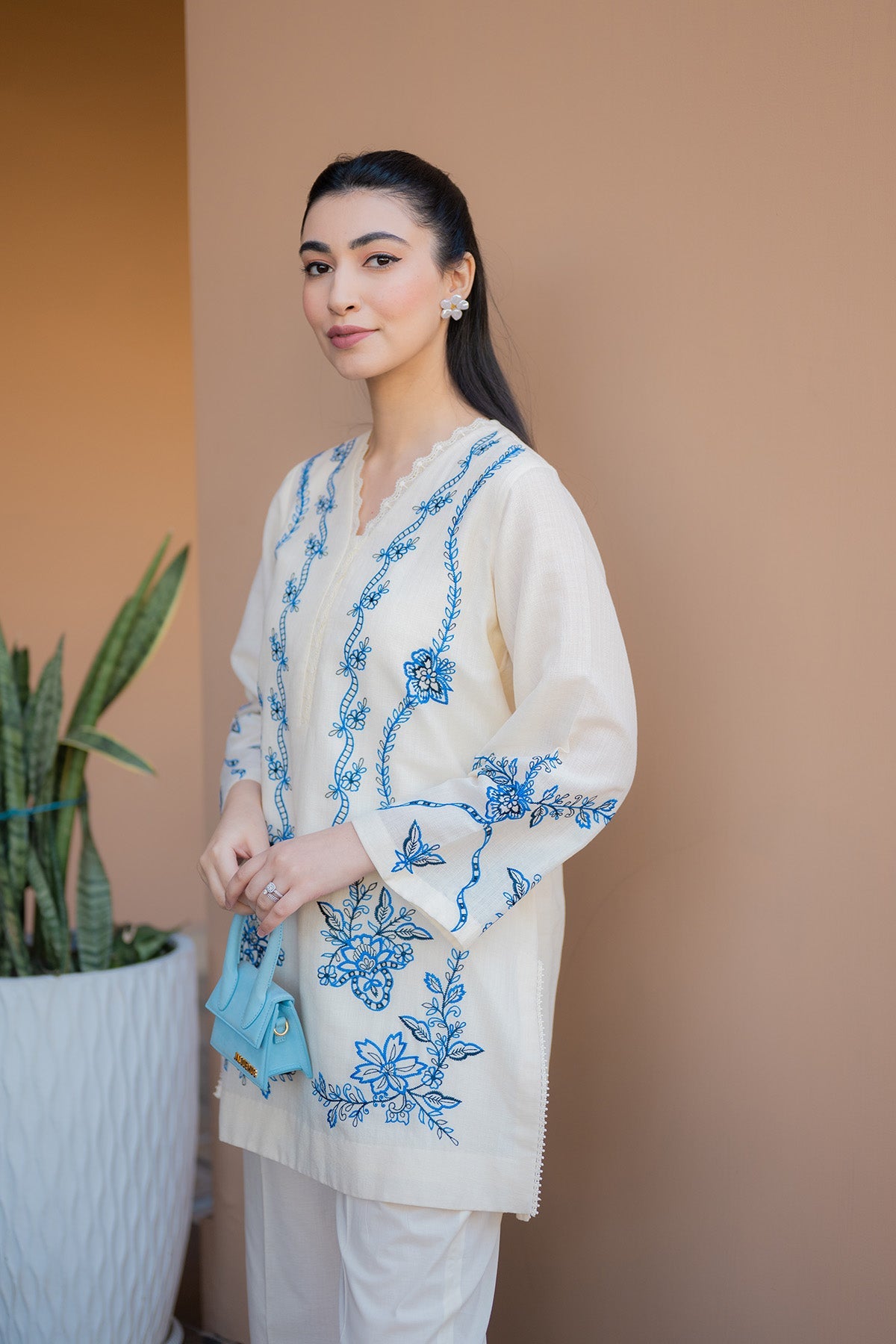 https://cdn.shopify.com/s/files/1/0704/5916/2937/files/STA_1685.jpg?v=1752139626