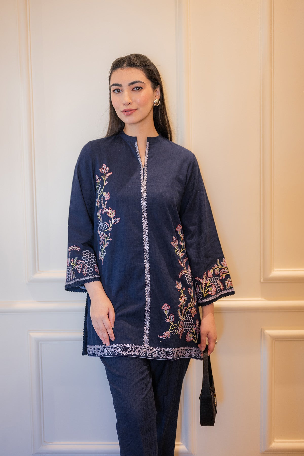 https://cdn.shopify.com/s/files/1/0704/5916/2937/files/STA_1779.jpg?v=1752139632