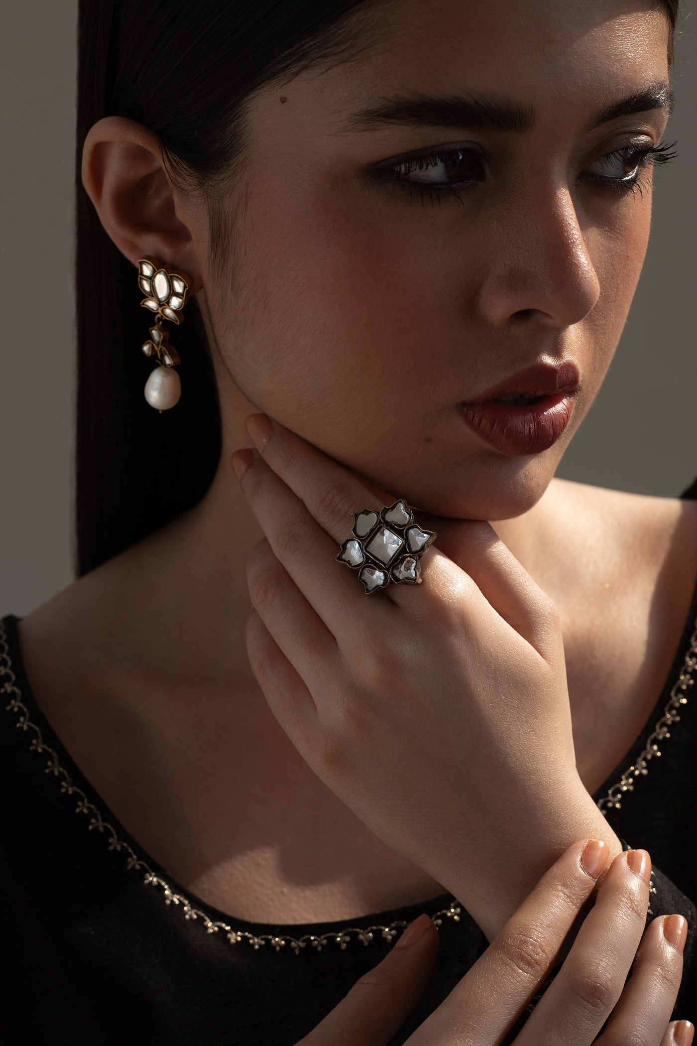 https://cdn.shopify.com/s/files/1/0340/8376/6405/files/SUNKUNDANRING.jpg?v=1702310042
