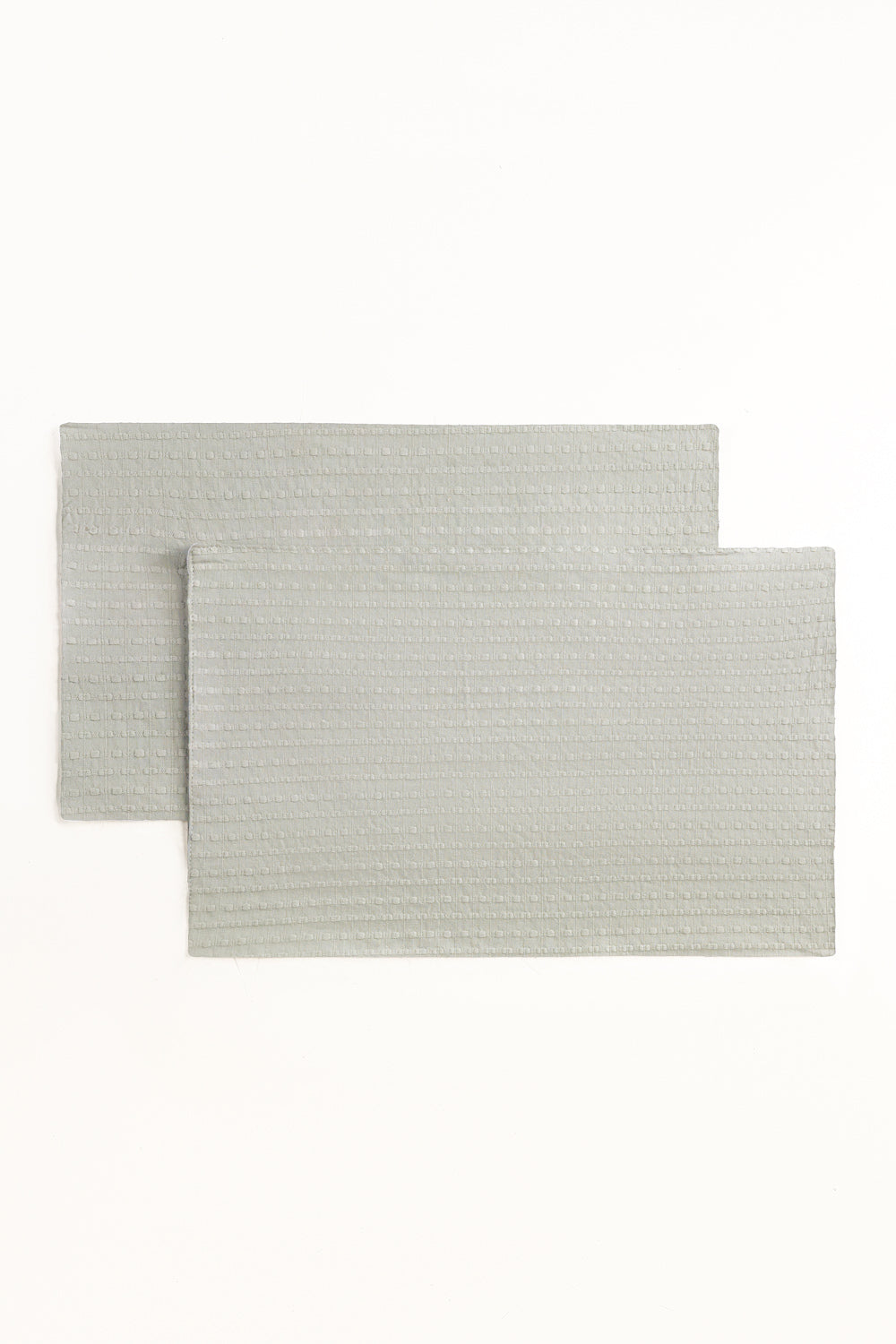 https://cdn.shopify.com/s/files/1/0706/3253/8159/files/SageGreenDyedPlacemats_2.jpg?v=1771828752