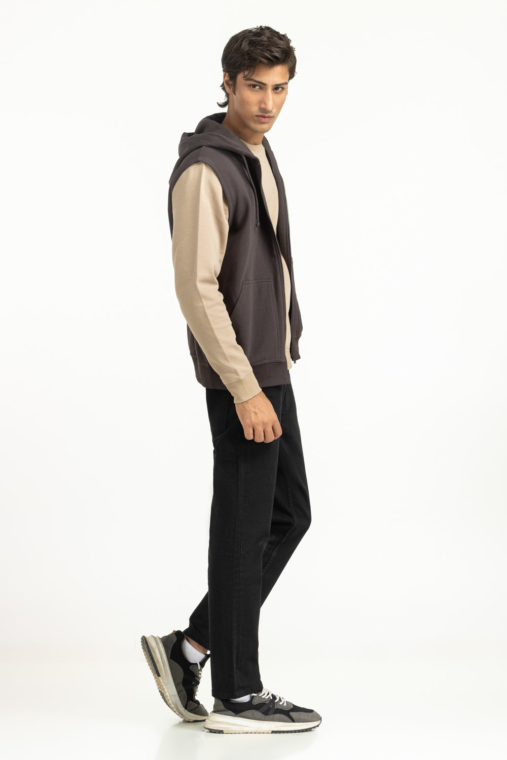 https://cdn.shopify.com/s/files/1/0706/3253/8159/files/Salt-Men-Knitted-Vest-Color-CHALK-Blended-Regular-Fit-MN-KNV-WS25-005B-Right.jpg?v=1763621632